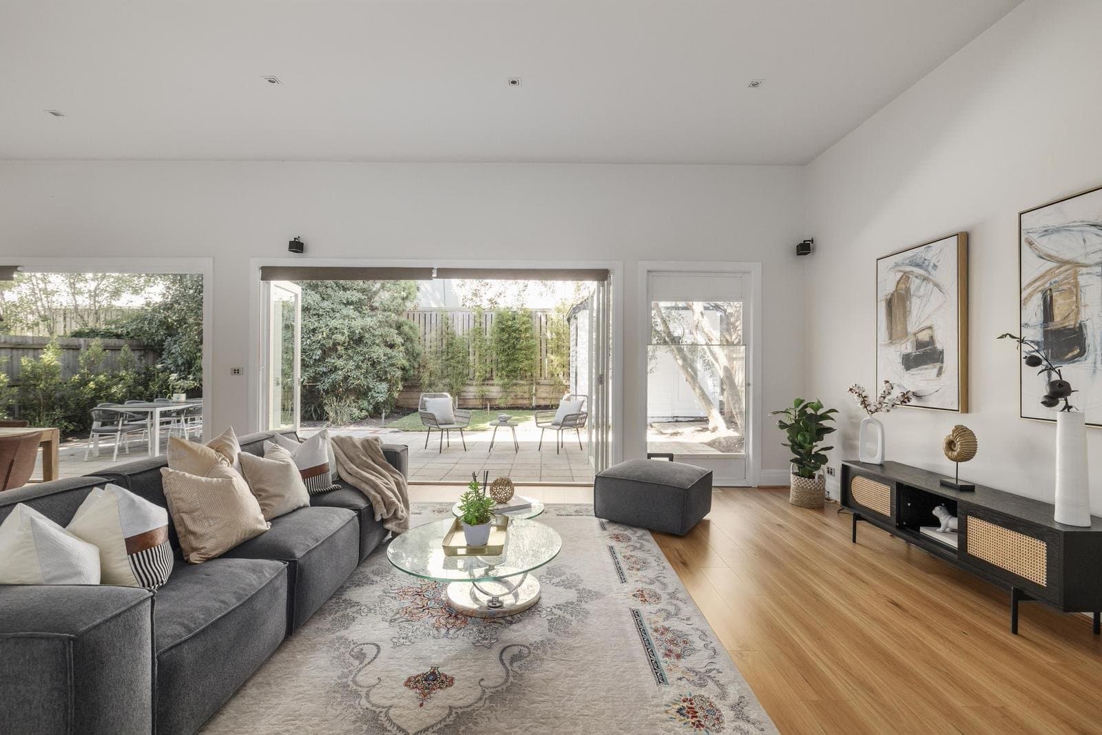 10 Vaucluse Street, Brighton, Brighton - Thumbnail 8