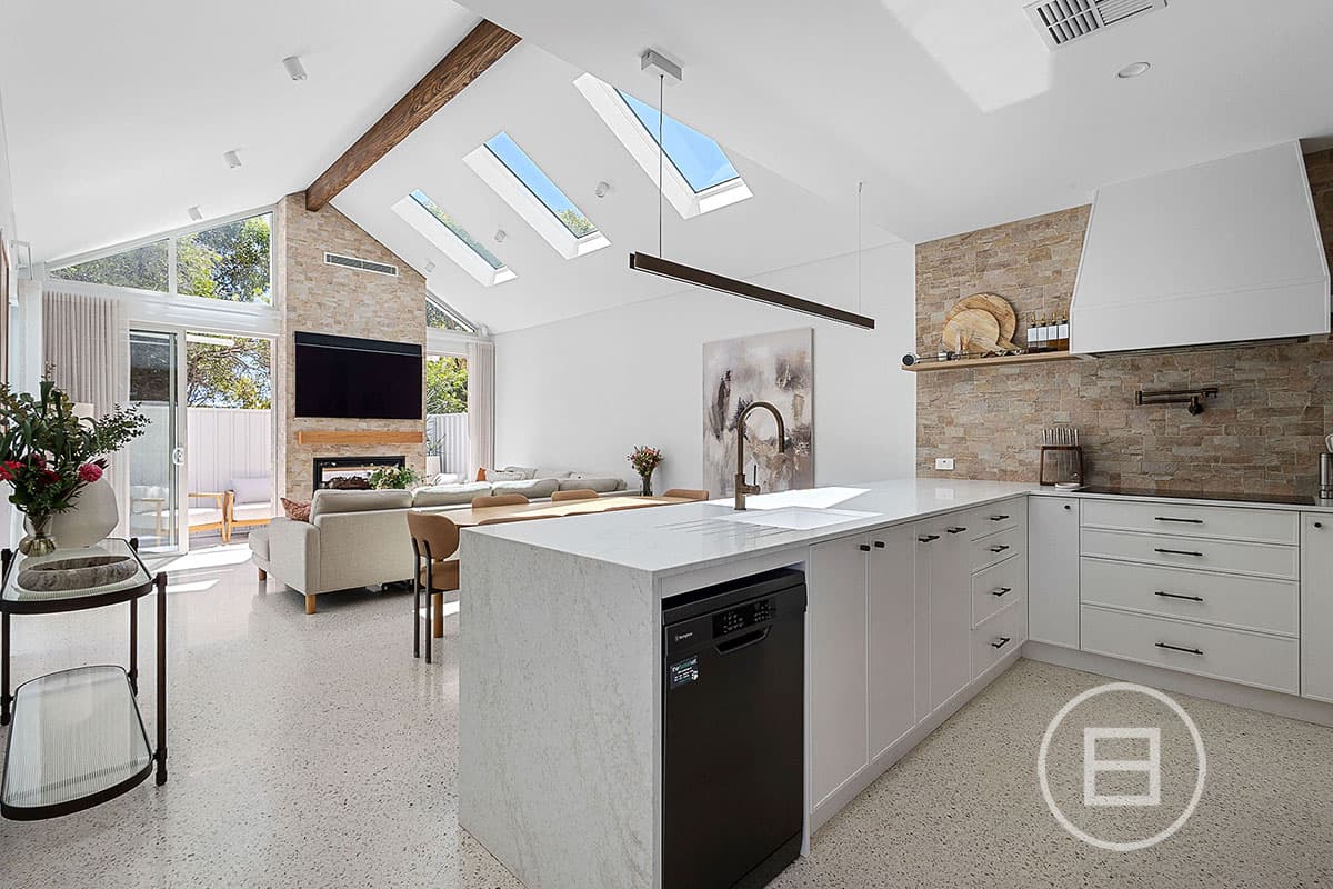 8C Delaware Place, KALLAROO, WA, Kallaroo - Thumbnail 2