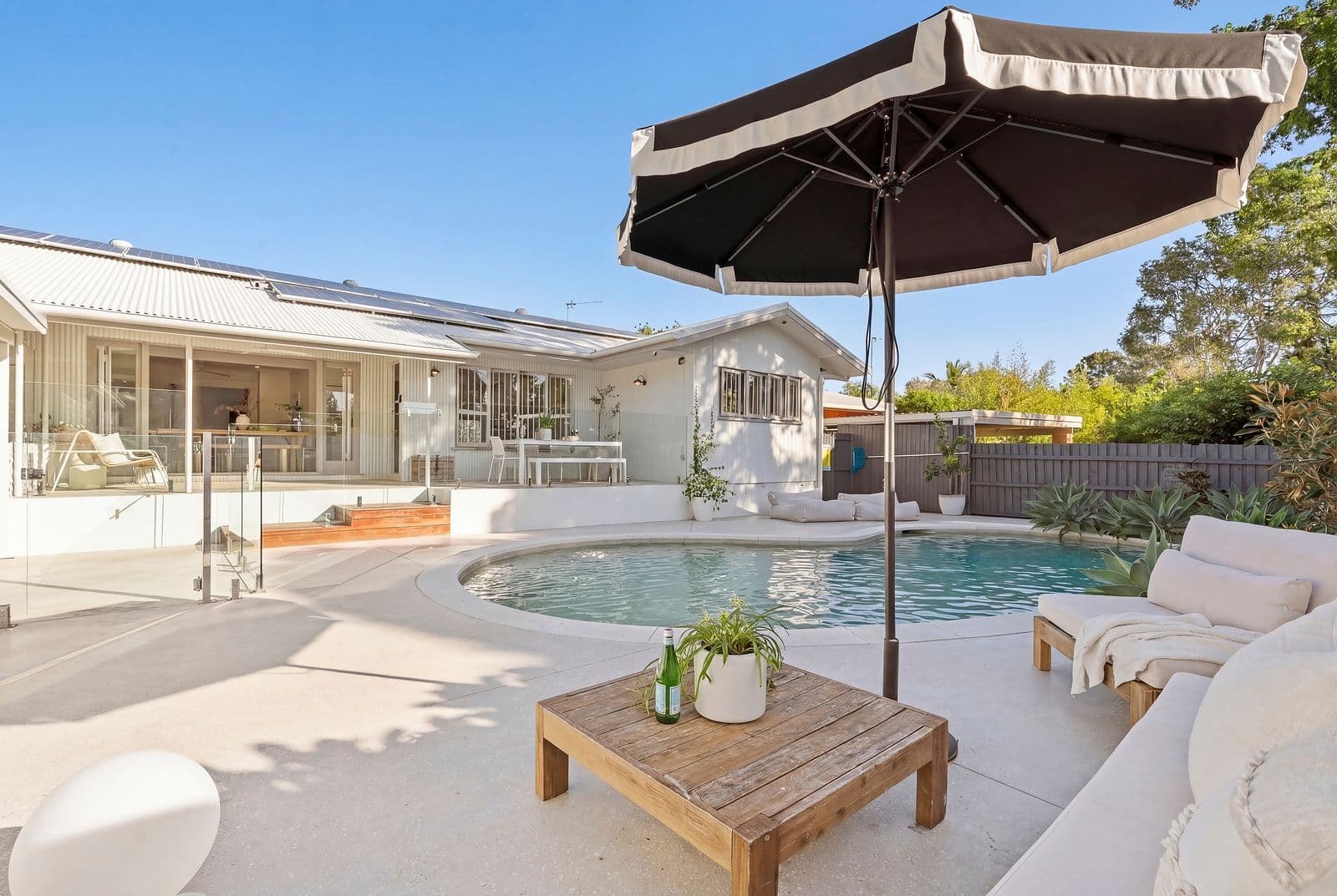 9 Bauer Street, Southport QLD 4215, Southport - Thumbnail 2