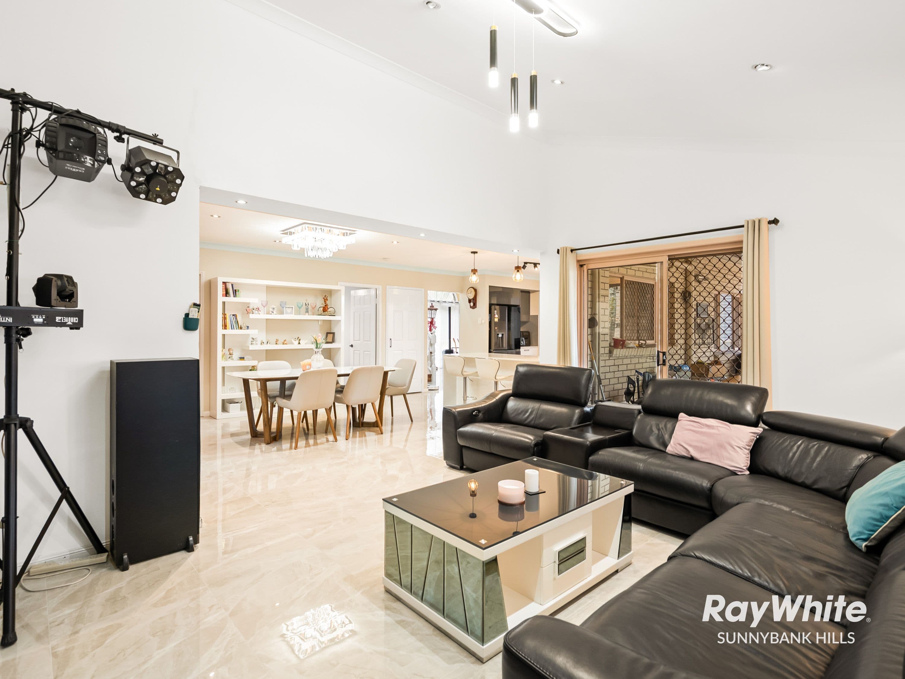 8 Somerset Close, Forest Lake QLD 4078, Forest Lake - Thumbnail 6