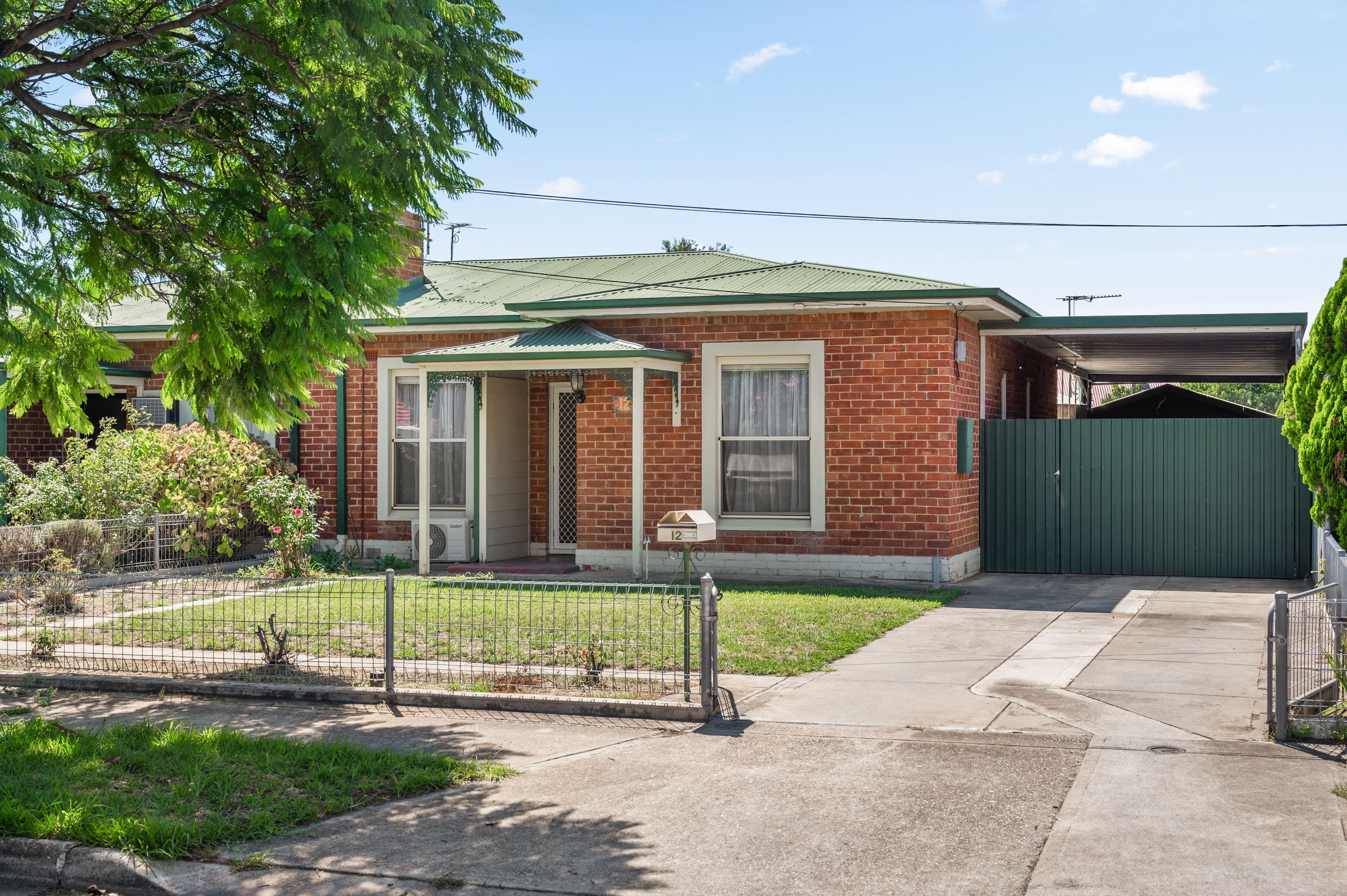 12 Hoskin Avenue, Kidman Park SA 5025, Kidman Park - Thumbnail 2