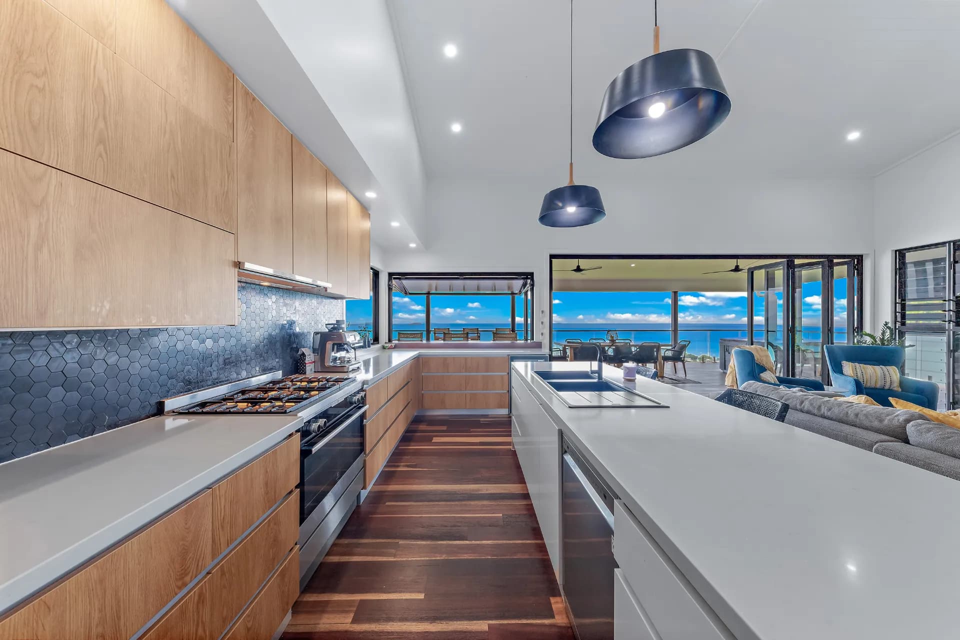 18 Marina View Court, Airlie Beach - Thumbnail 7