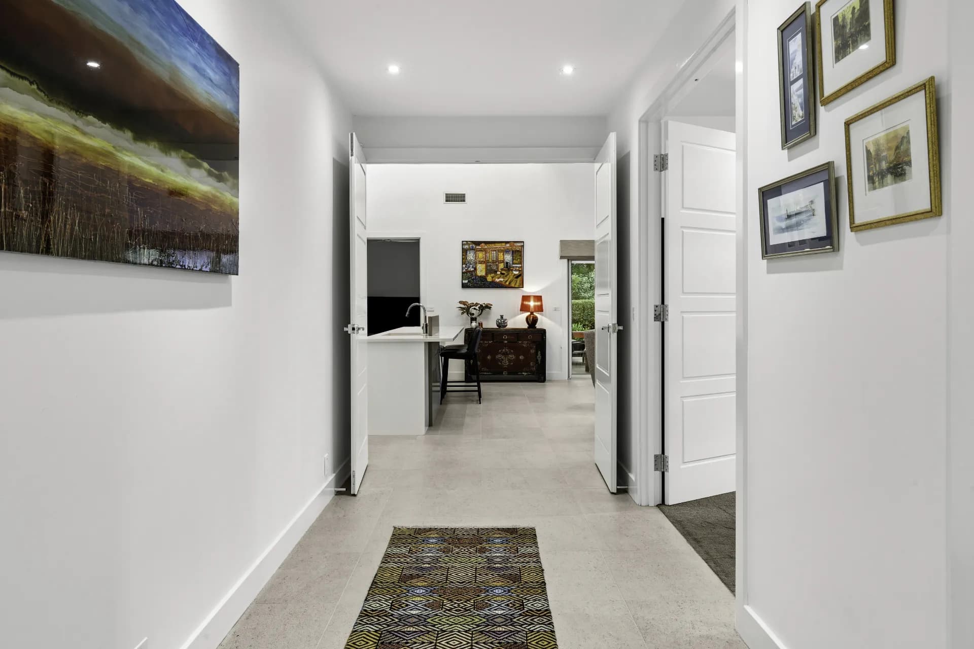 66 Waller Crescent, Campbell - Thumbnail 3