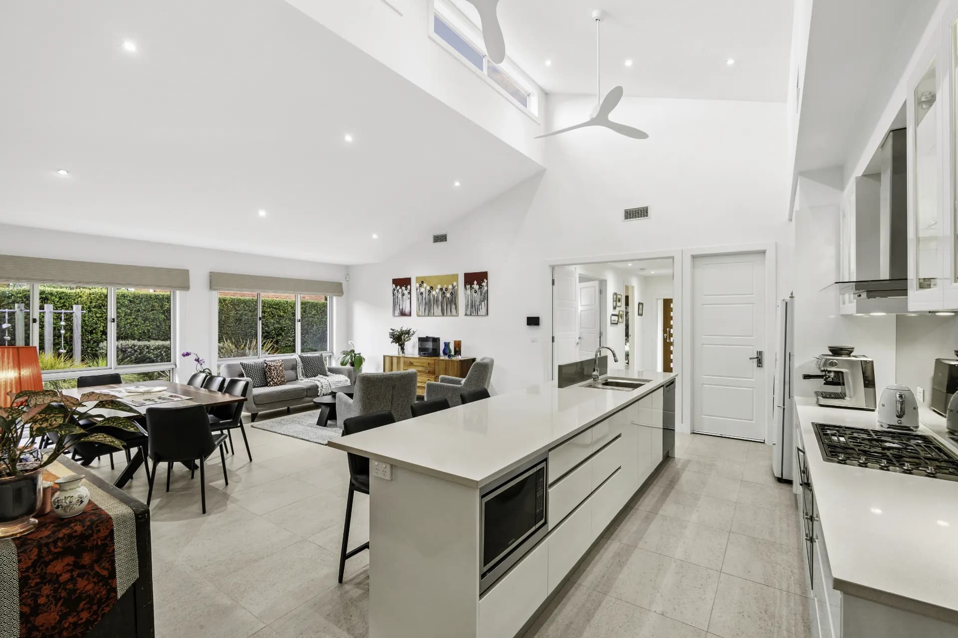 66 Waller Crescent, Campbell - Thumbnail 5