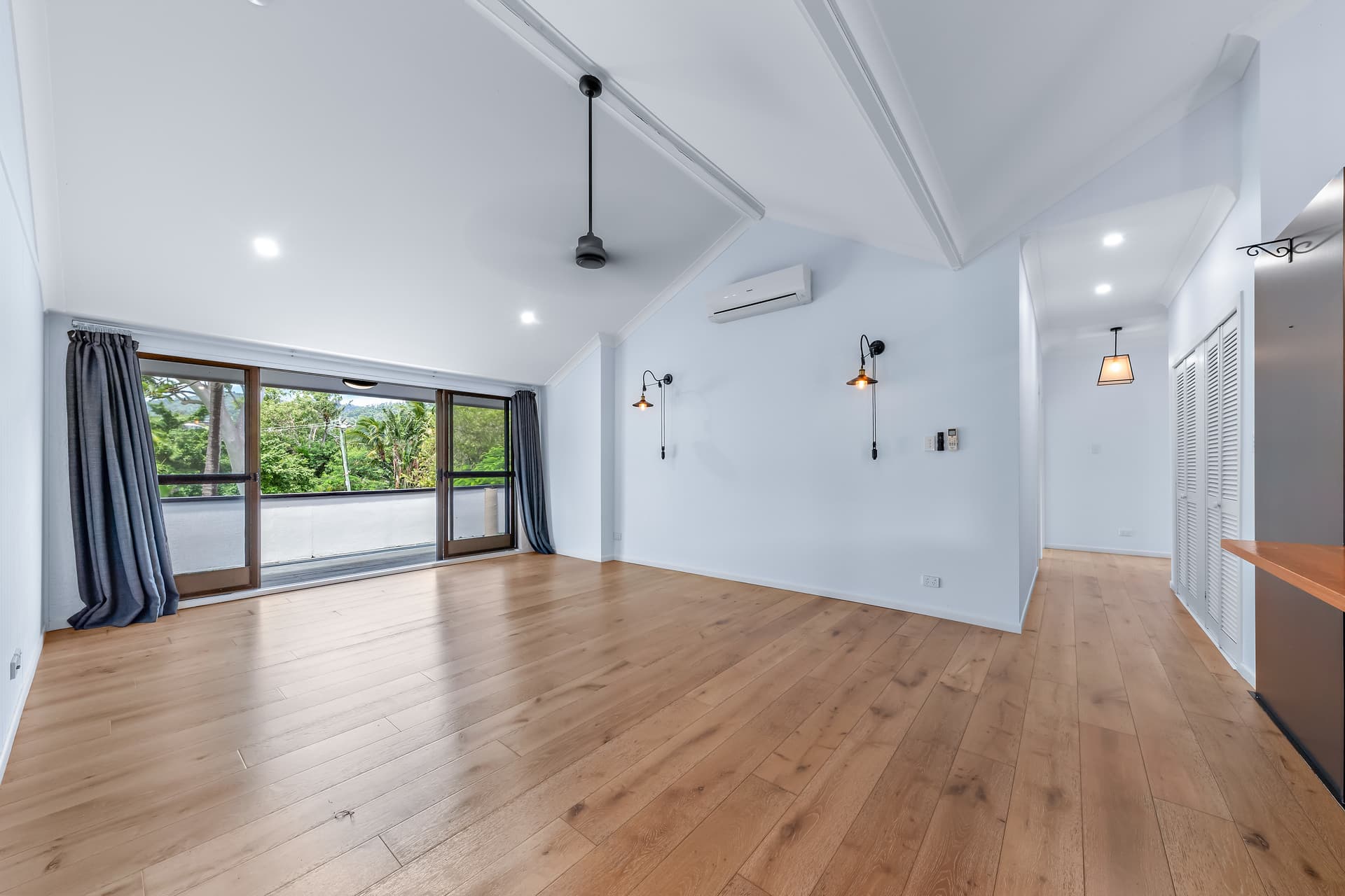 20 Jubilee Pocket Road, Jubilee Pocket - Thumbnail 2