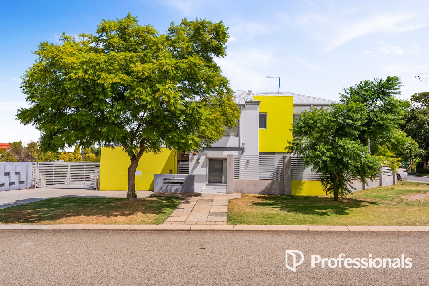 2/2 Aldwick Place, Balga WA 6061, Balga - Image 1
