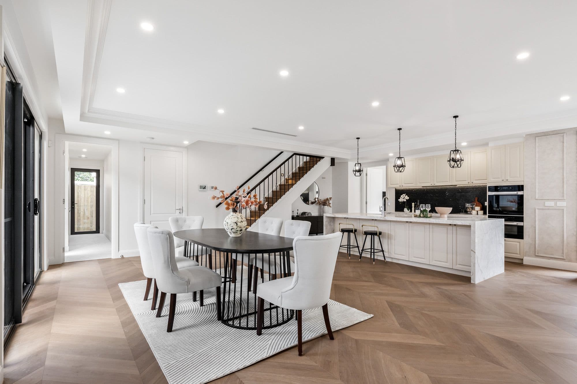 1/19 Crown Street, Glen Waverley VIC 3150, Glen Waverley - Thumbnail 2