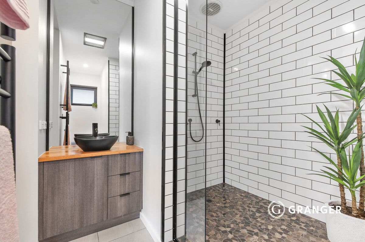 24 Bayview Road, 
	
			
							McCrae
				
						VIC
			3938, McCrae - Thumbnail 7