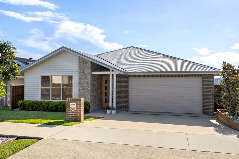 33 Red Baron Road, Chisholm - Image 1