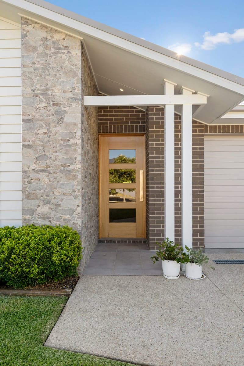 33 Red Baron Road, Chisholm - Thumbnail 2