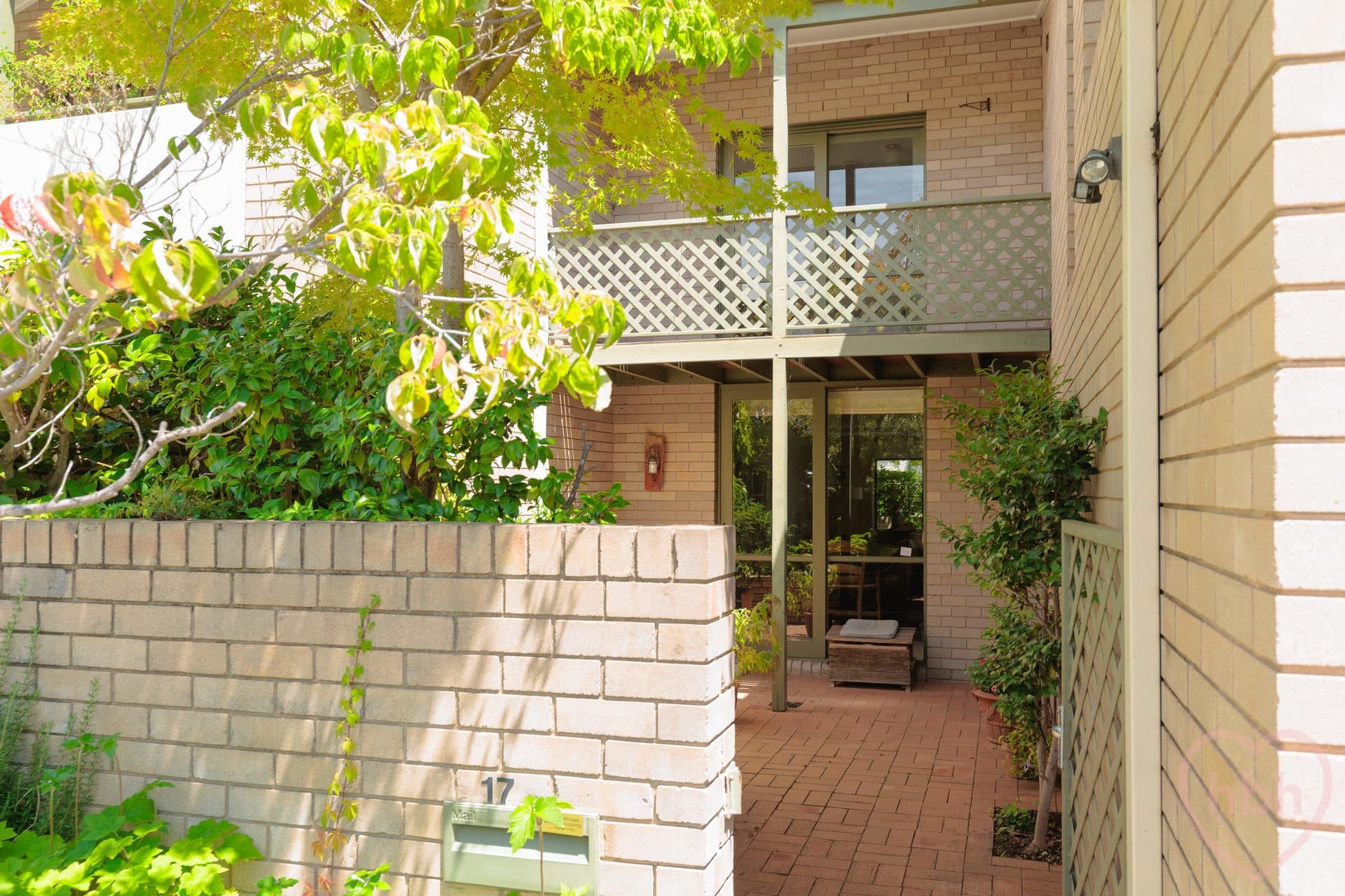 17/28 Black Street, Yarralumla - Thumbnail 2