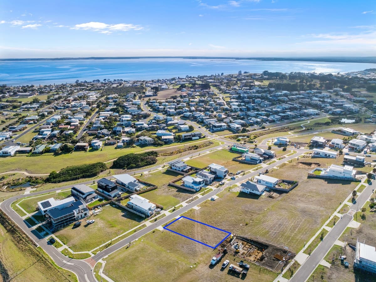 21 Viking Avenue, San Remo, San Remo - Thumbnail 5