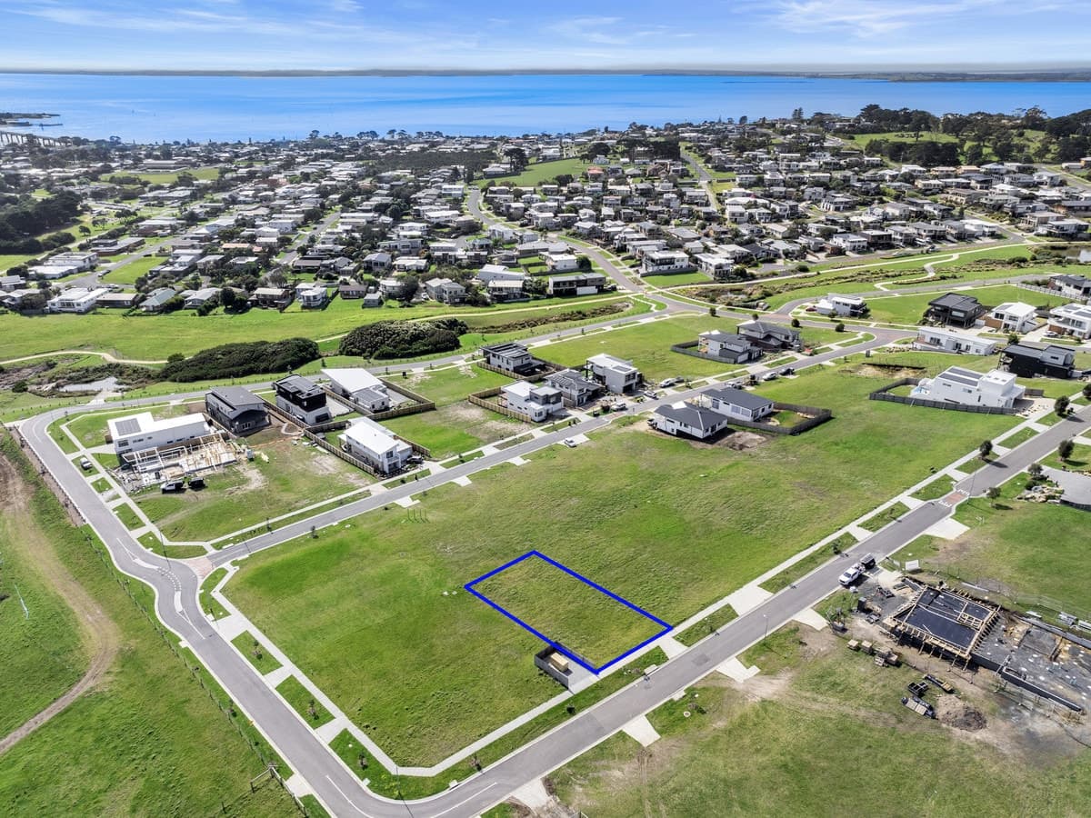 24 Earlshall Drive, San Remo, San Remo - Thumbnail 4