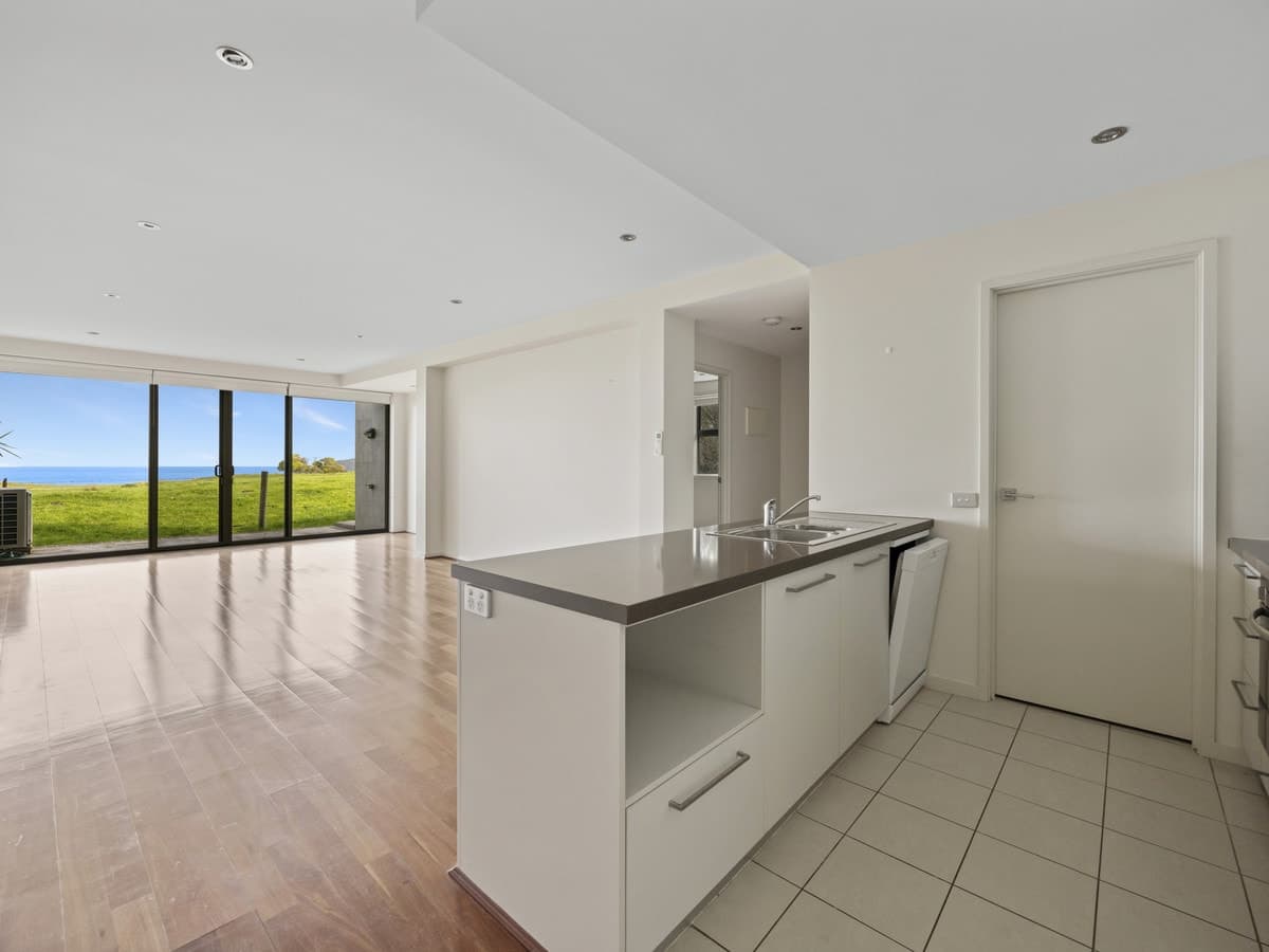 1/5 Sapphire View, San Remo, San Remo - Image 1