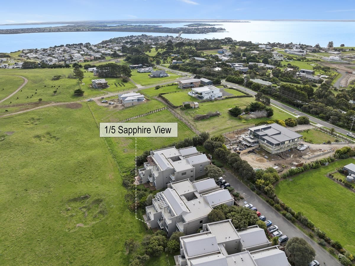 1/5 Sapphire View, San Remo, San Remo - Thumbnail 4
