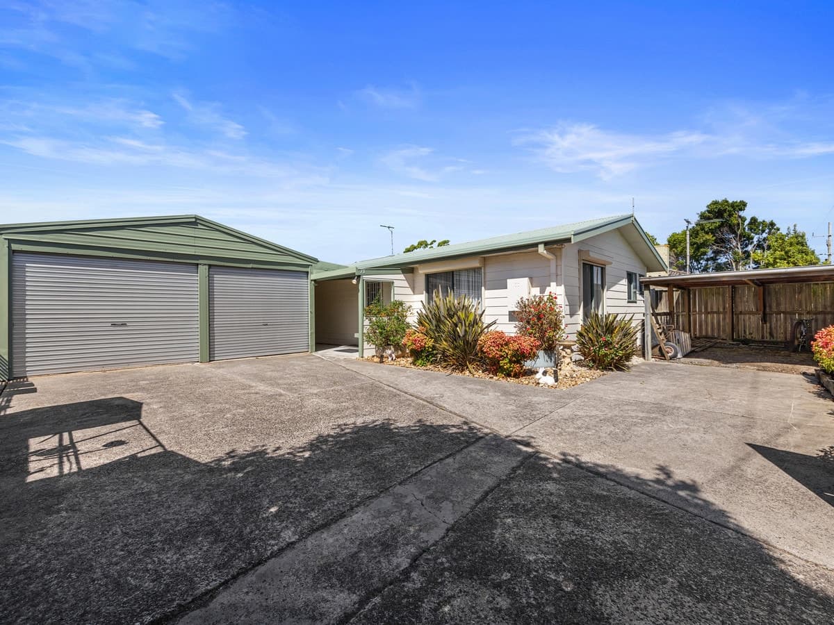 13 Forrest Avenue, NEWHAVEN, Newhaven - Image 1