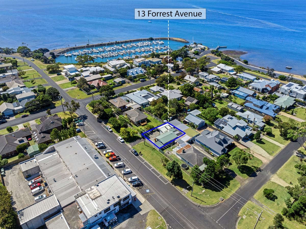 13 Forrest Avenue, NEWHAVEN, Newhaven - Thumbnail 2