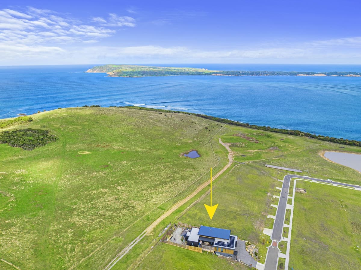 13 Earlshall Drive, San Remo, San Remo - Thumbnail 3