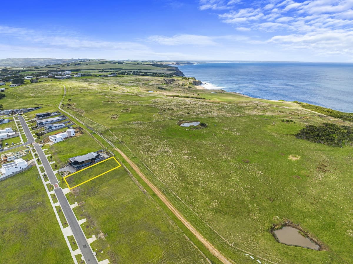 13 Earlshall Drive, San Remo, San Remo - Thumbnail 4