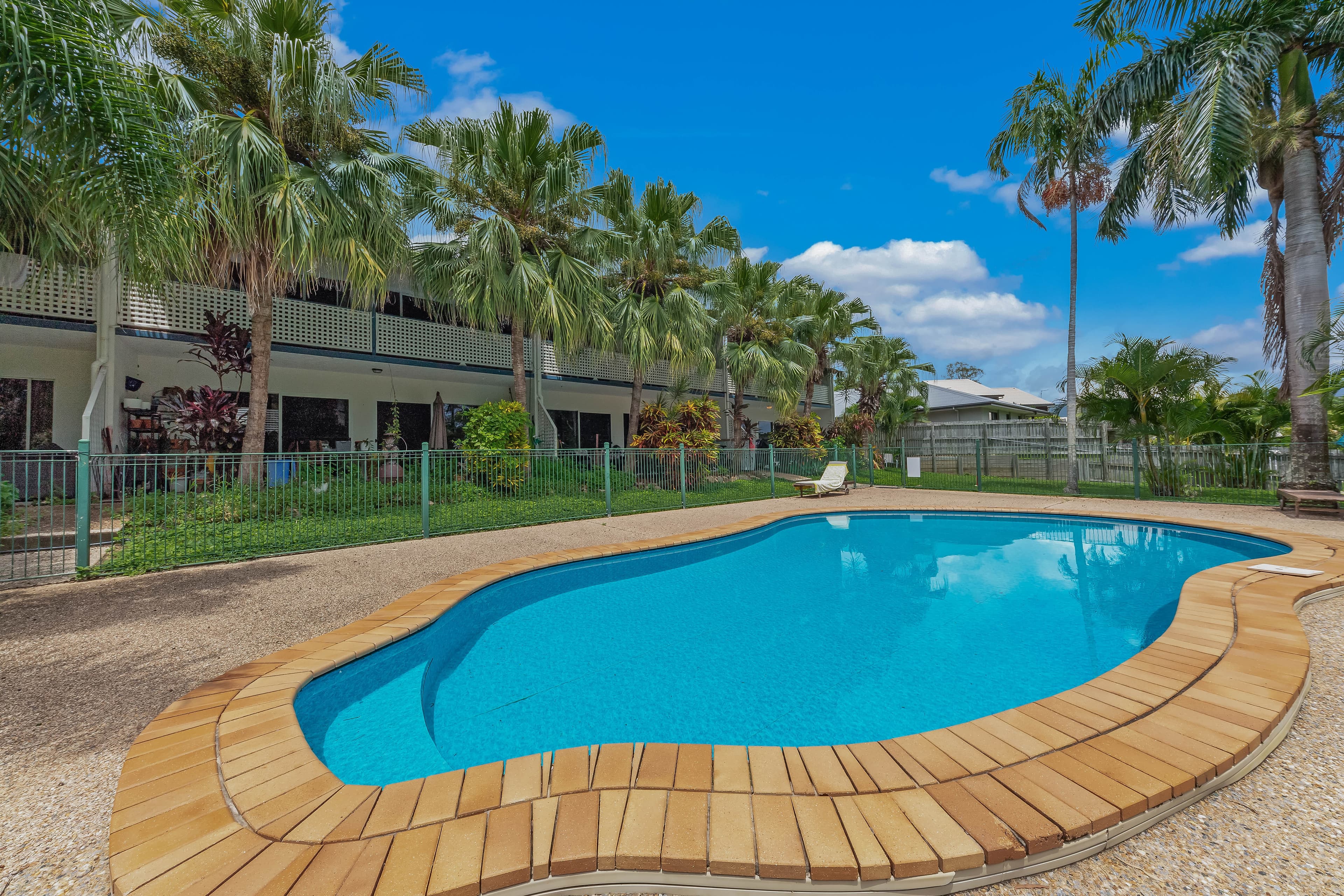 1/15 Tropic Road, Cannonvale - Thumbnail 3
