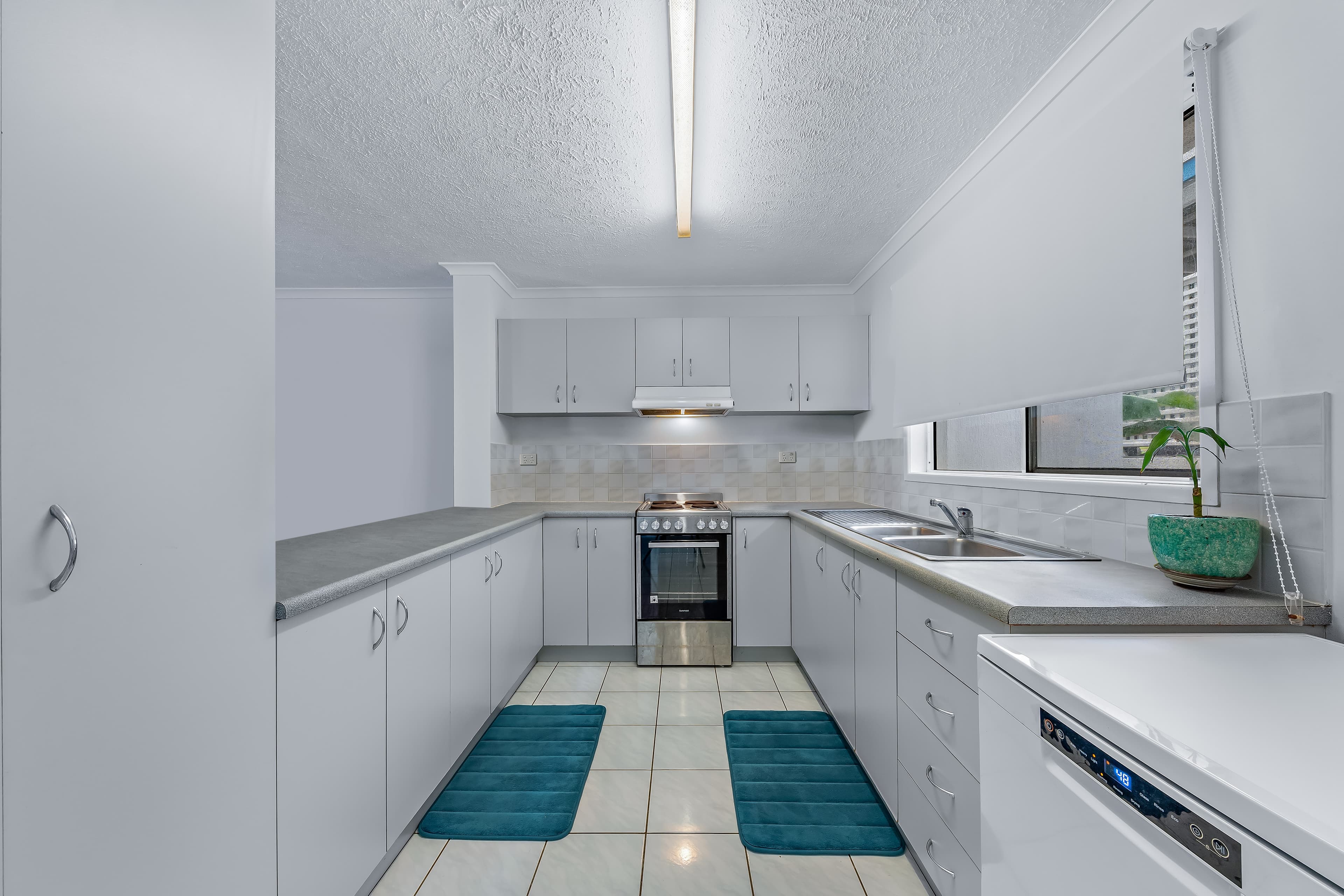 1/15 Tropic Road, Cannonvale - Thumbnail 5