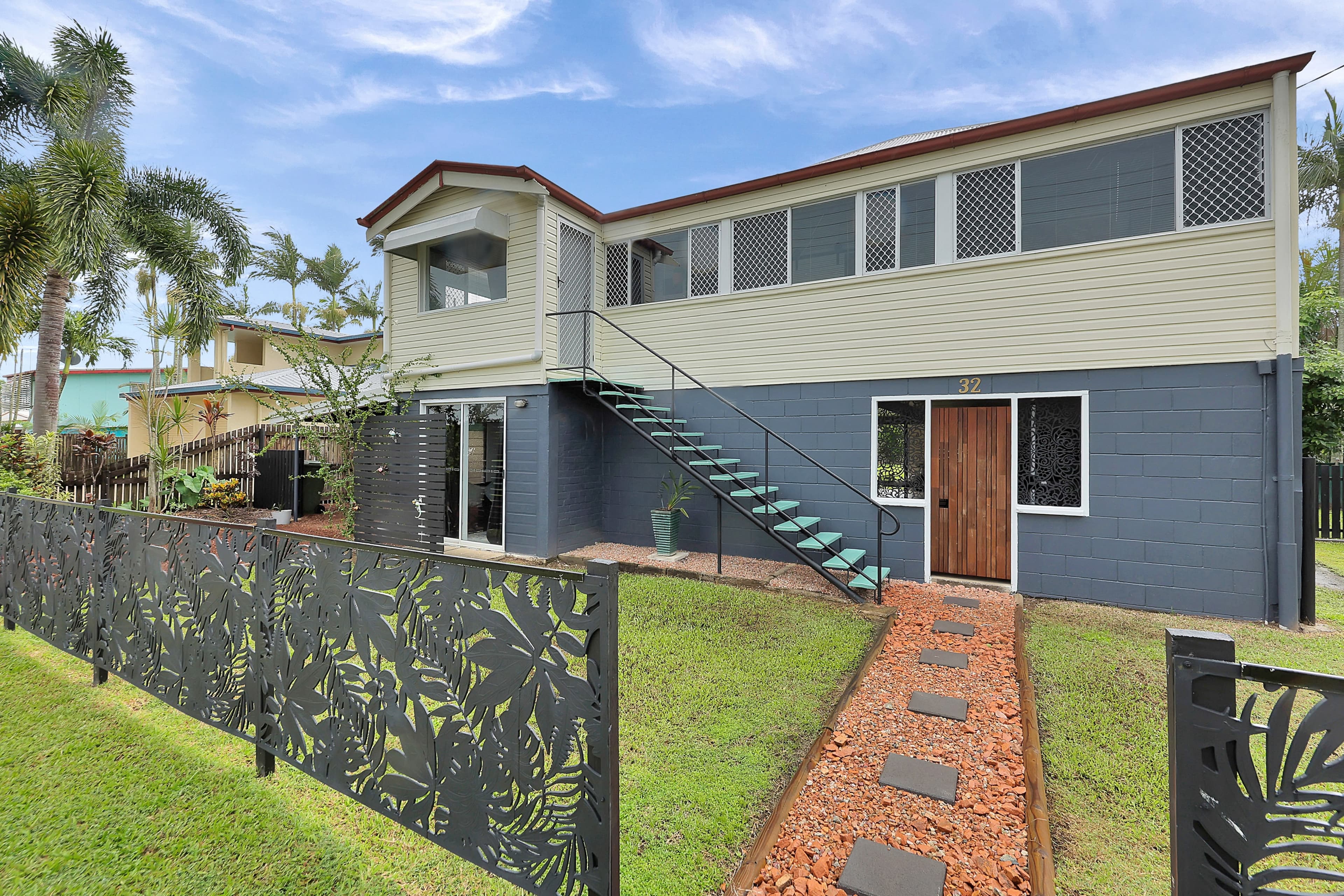 32 Davey Street, Glenella - Thumbnail 2