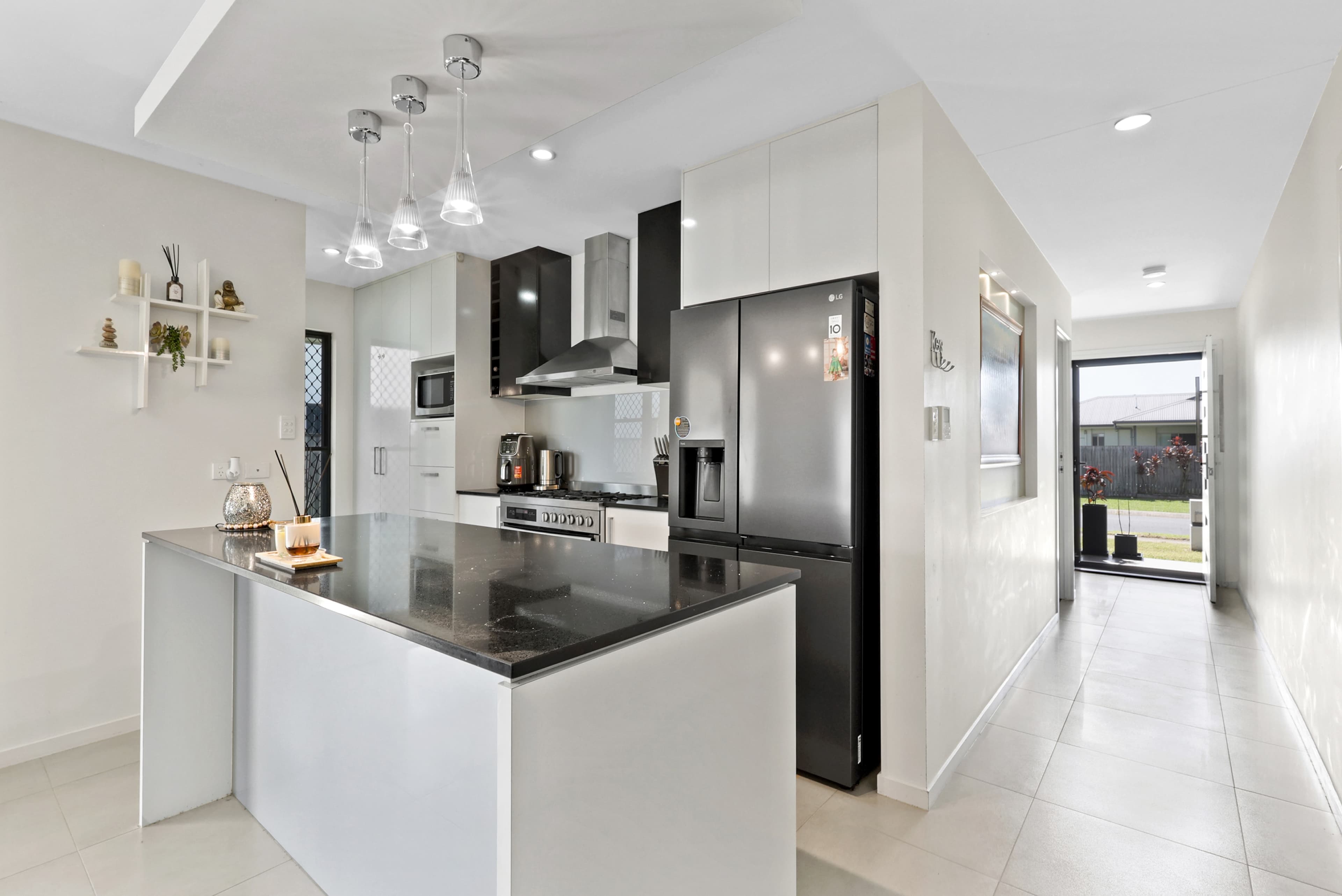 60 Primavera Boulevard, Beaconsfield - Thumbnail 2