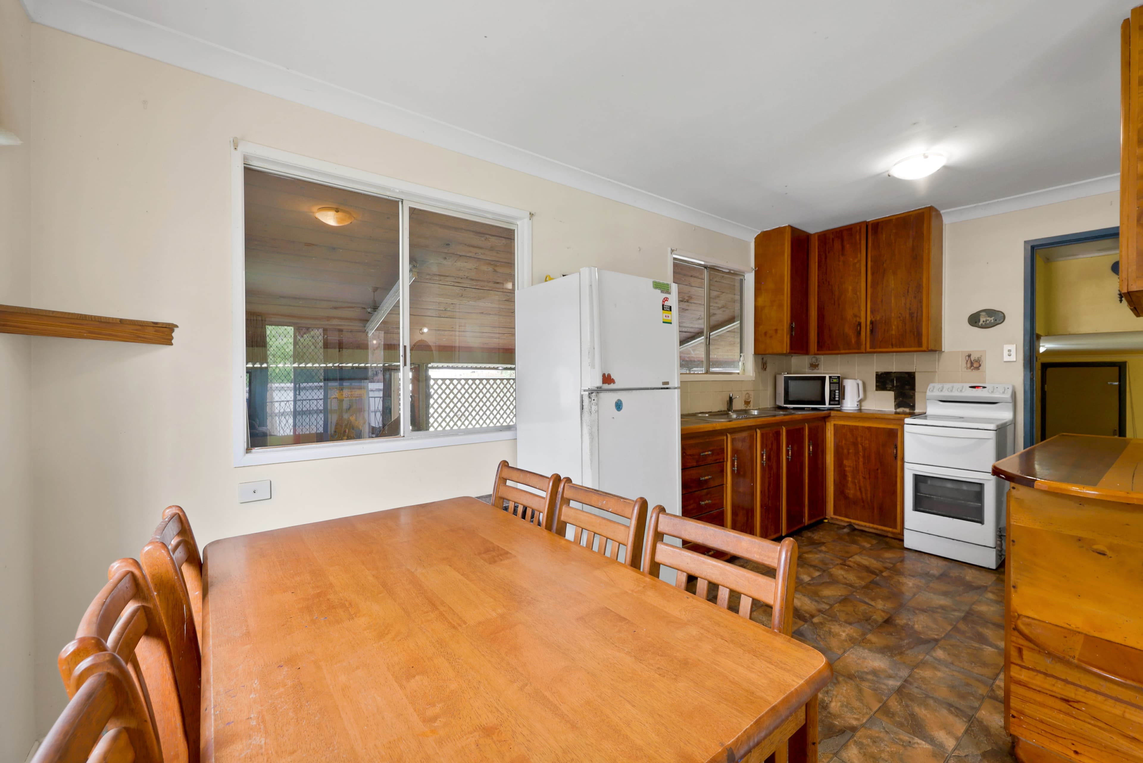 6 Keeleys Road, Slade Point - Thumbnail 3