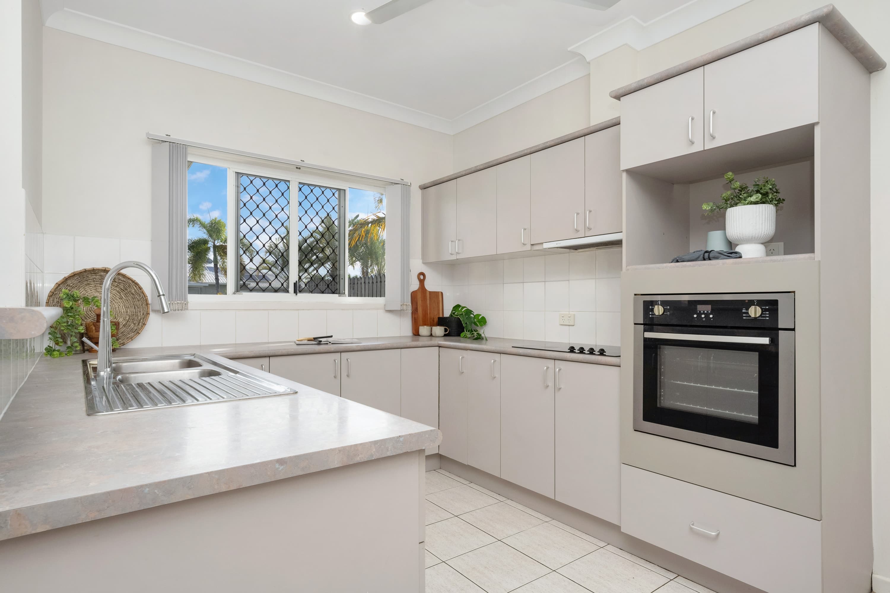 7 Conferta Court, Kirwan - Thumbnail 2