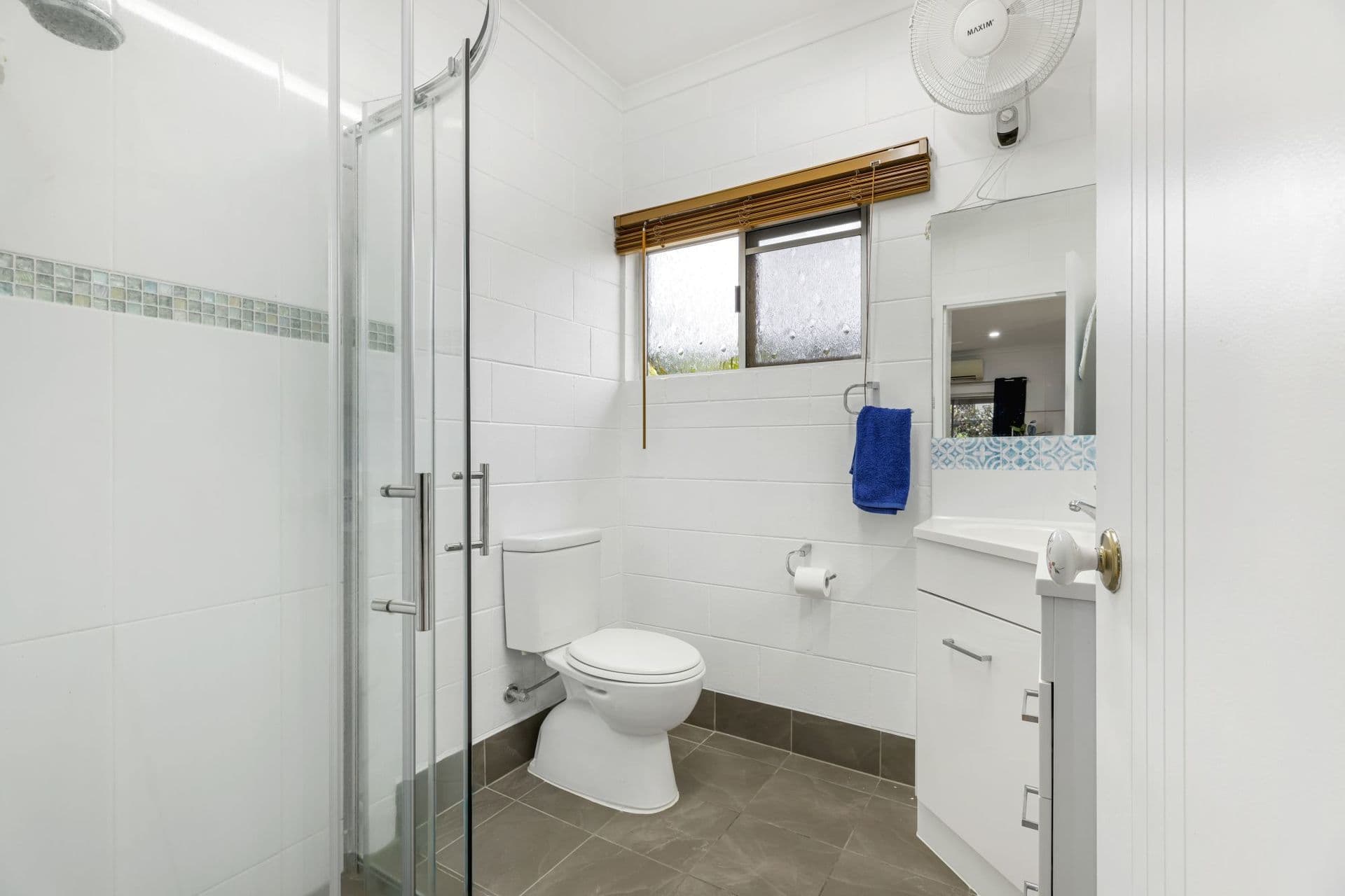 1/25 Brooks Street, Whitfield - Thumbnail 8