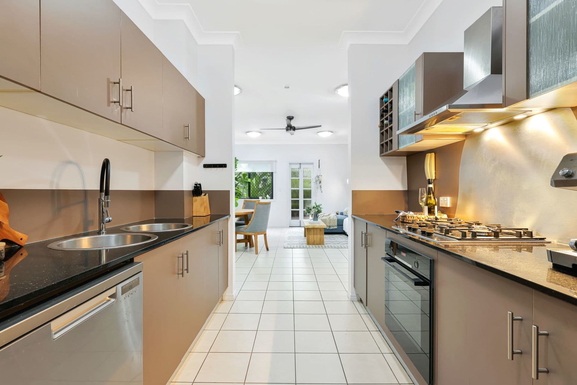 1/378 McLeod Street, Cairns North - Thumbnail 3