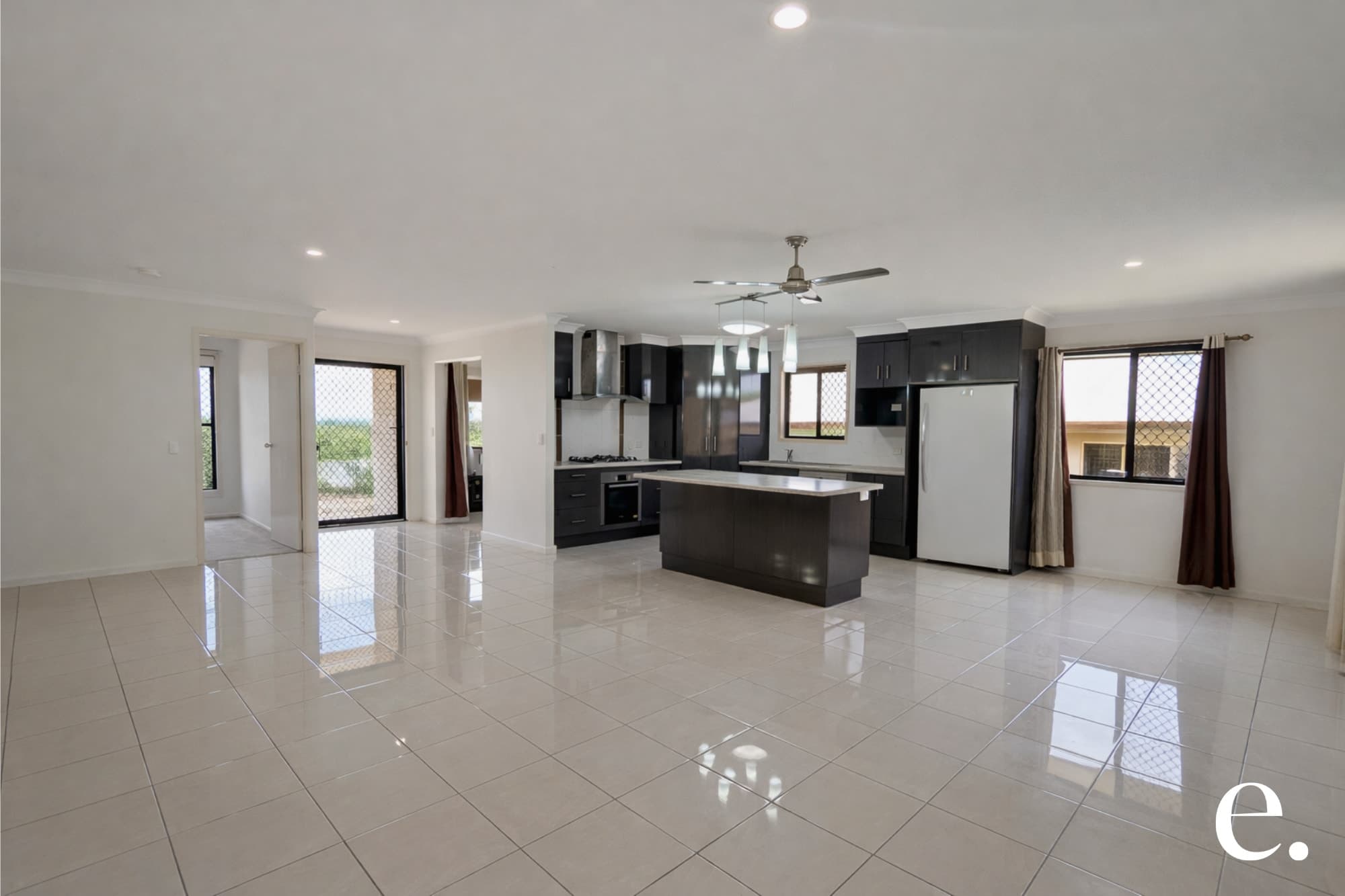 3 Foale Court, Kawana - Thumbnail 3