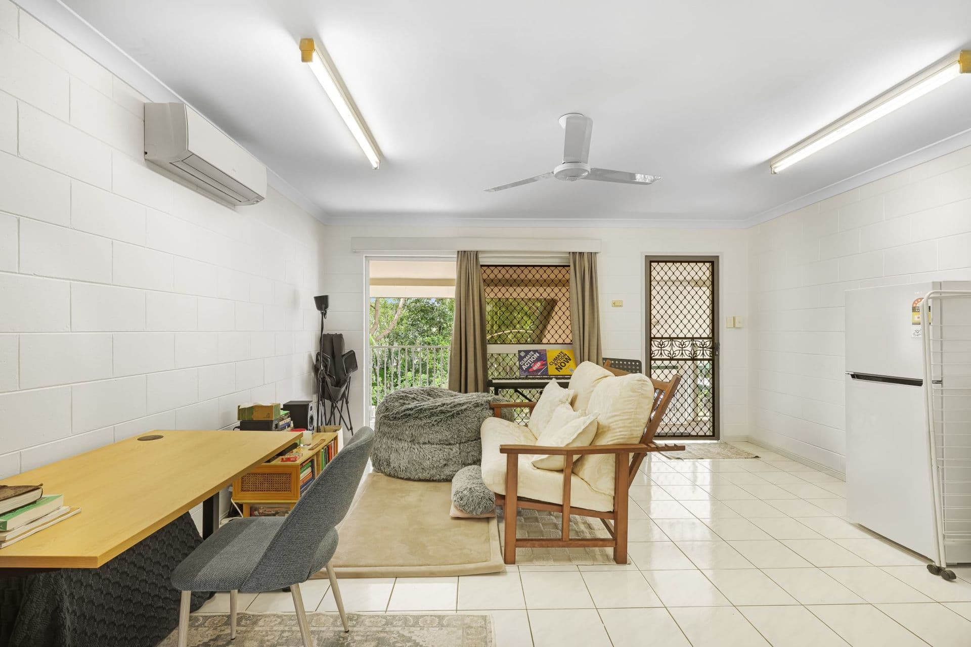 14/6 McPherson Close, Edge Hill - Thumbnail 2