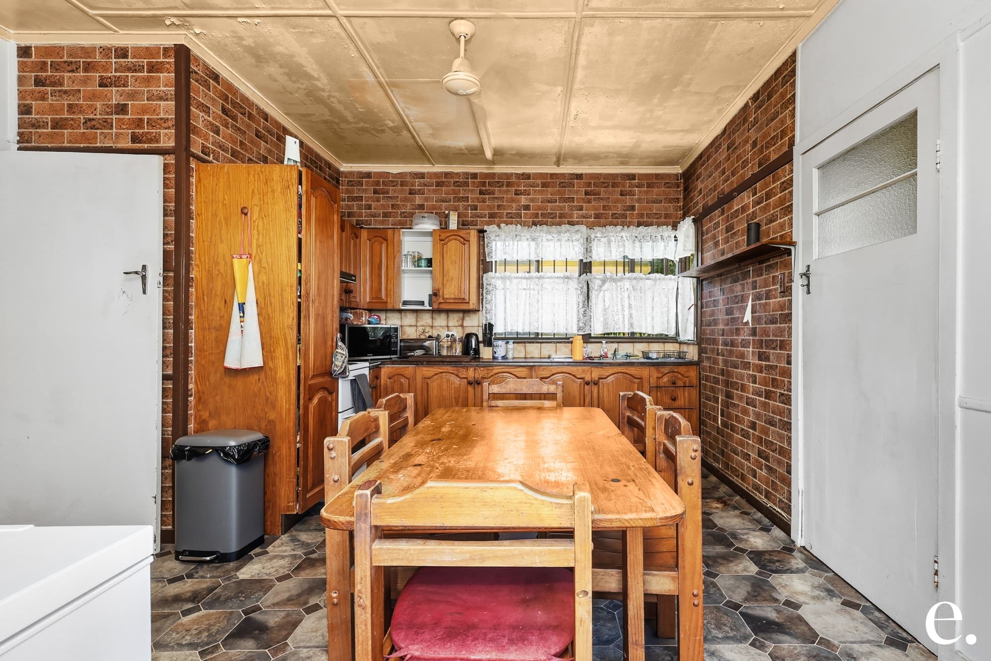 8 Stickley Street, West Rockhampton - Thumbnail 3