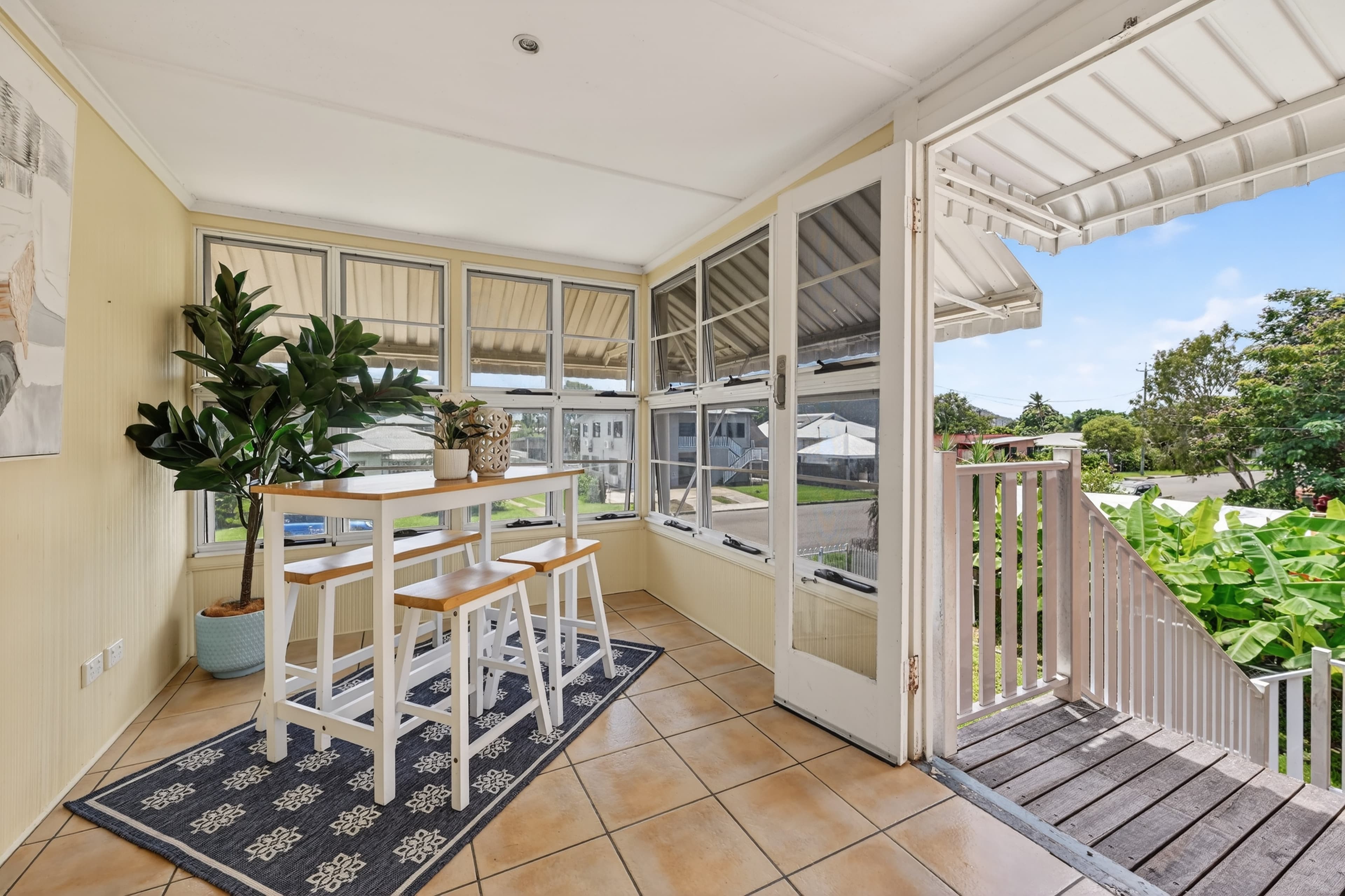 213 Howlett Street, Currajong - Thumbnail 2