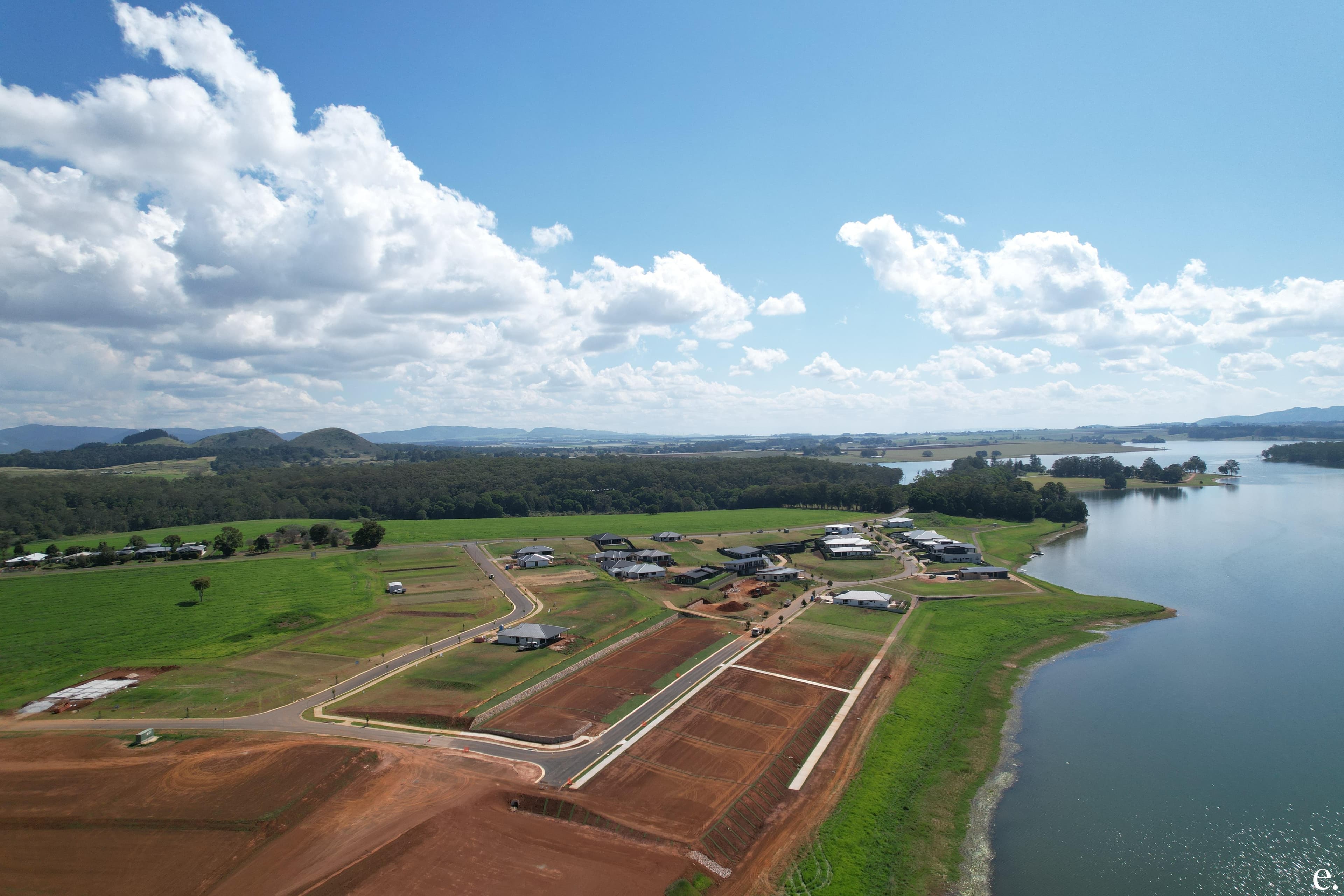 Waterfront Terrace, Yungaburra - Thumbnail 5