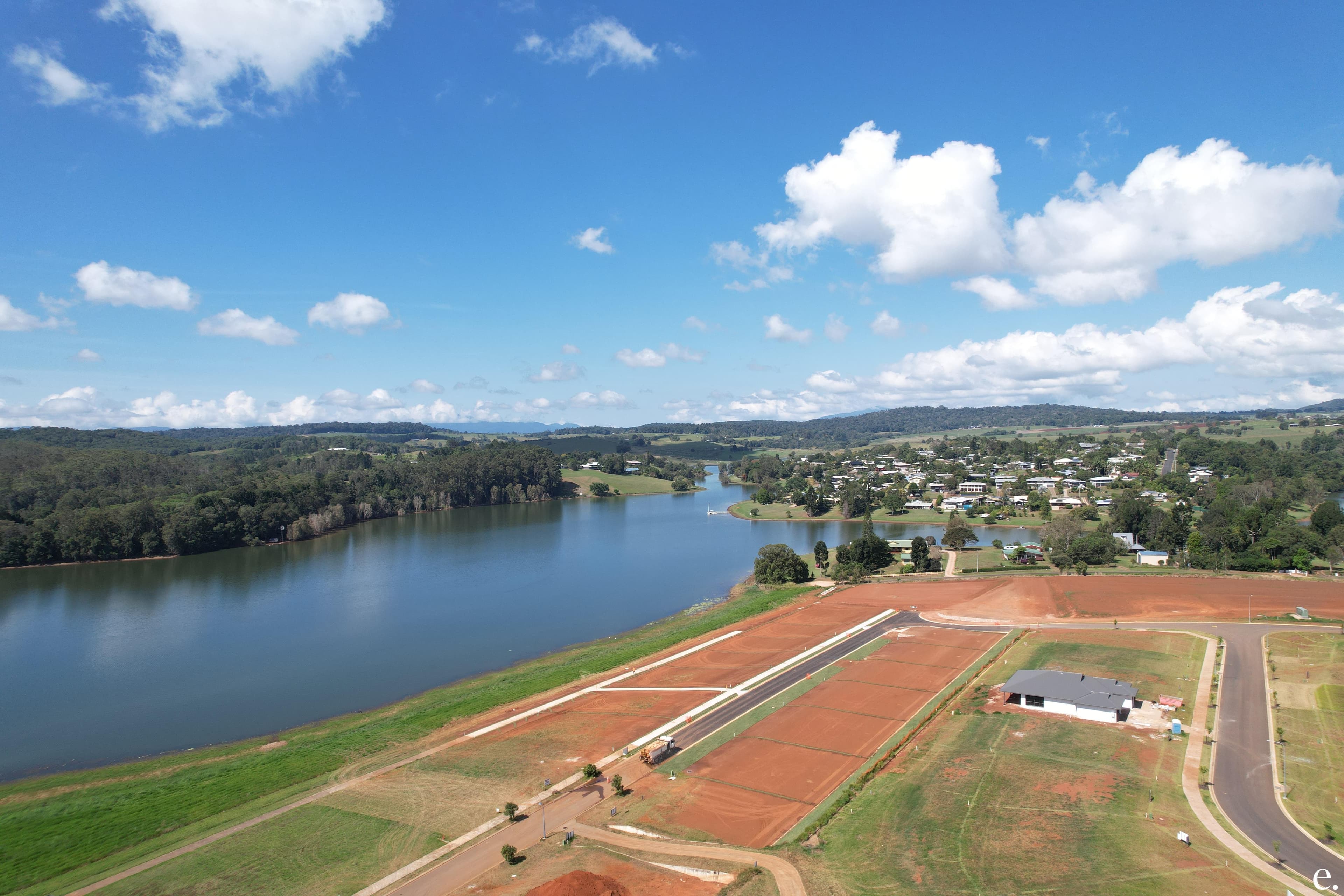 Waterfront Terrace, Yungaburra - Thumbnail 7