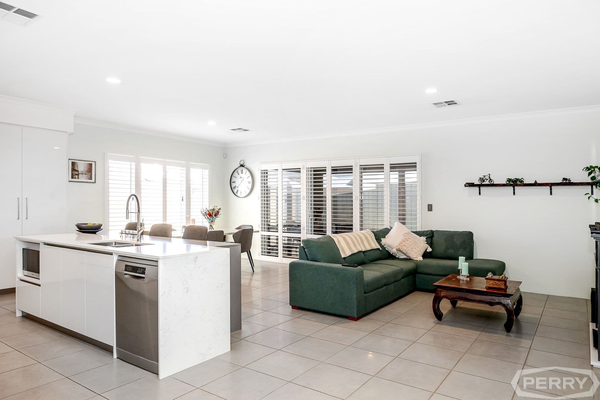10 Abington Parade, Madora Bay, Madora Bay - Thumbnail 5