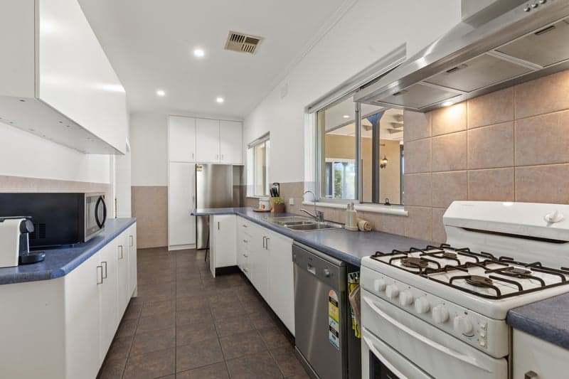 1 Finchley Street, Clovelly Park - Thumbnail 2