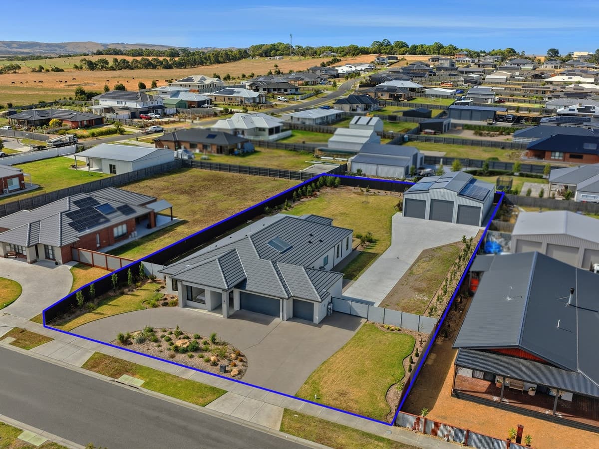 4 Colonnades Circuit, Coronet Bay, Coronet Bay - Image 1