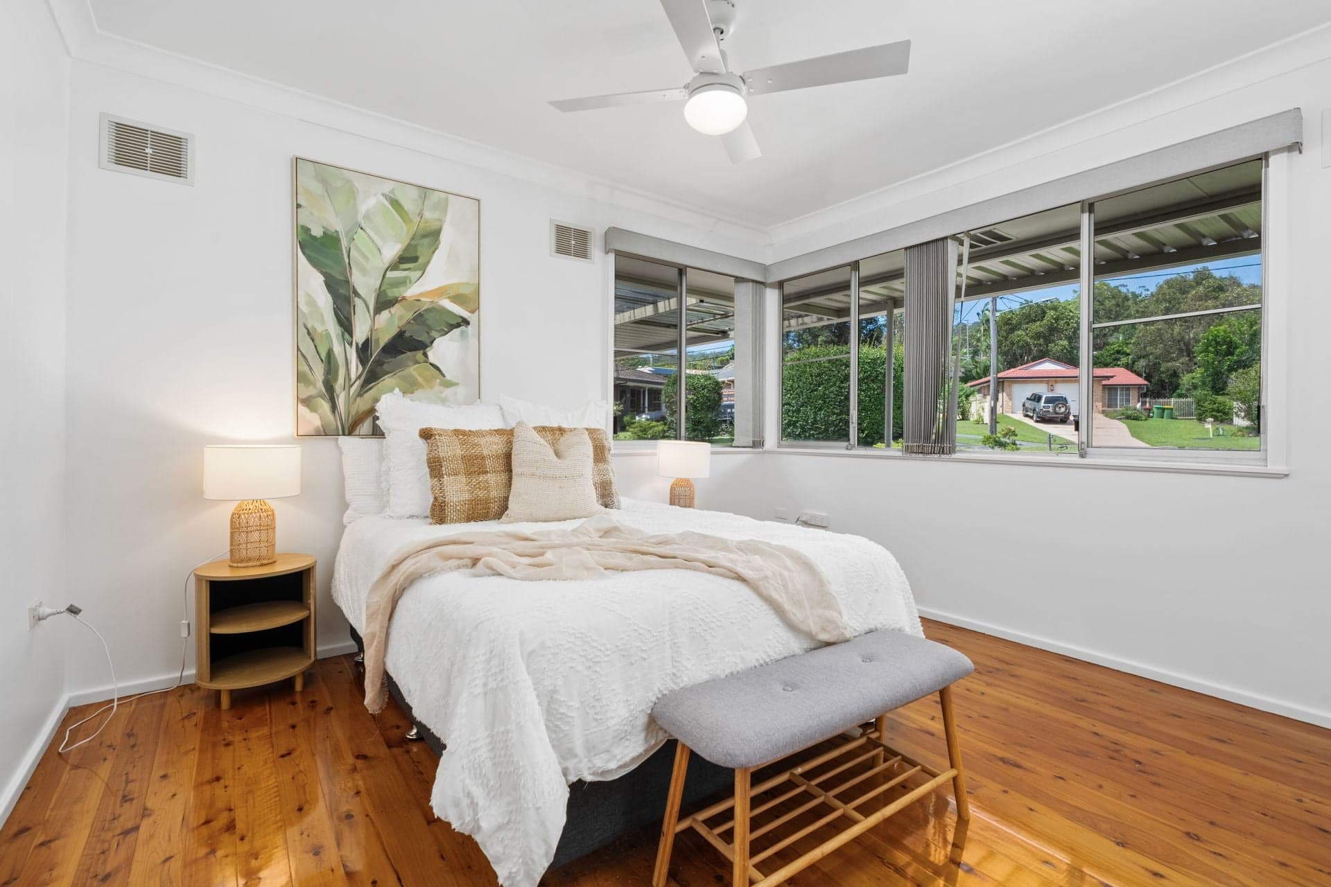 1 Amber Crescent, Point Clare, Point Clare - Thumbnail 8