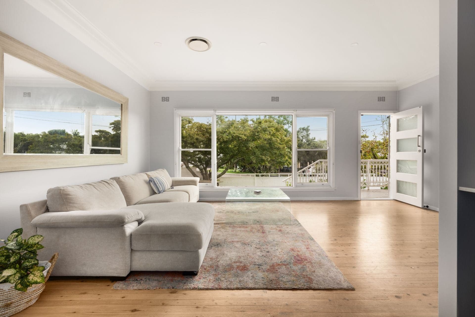 16 Clifford Road, Miranda, Yowie Bay - Thumbnail 2