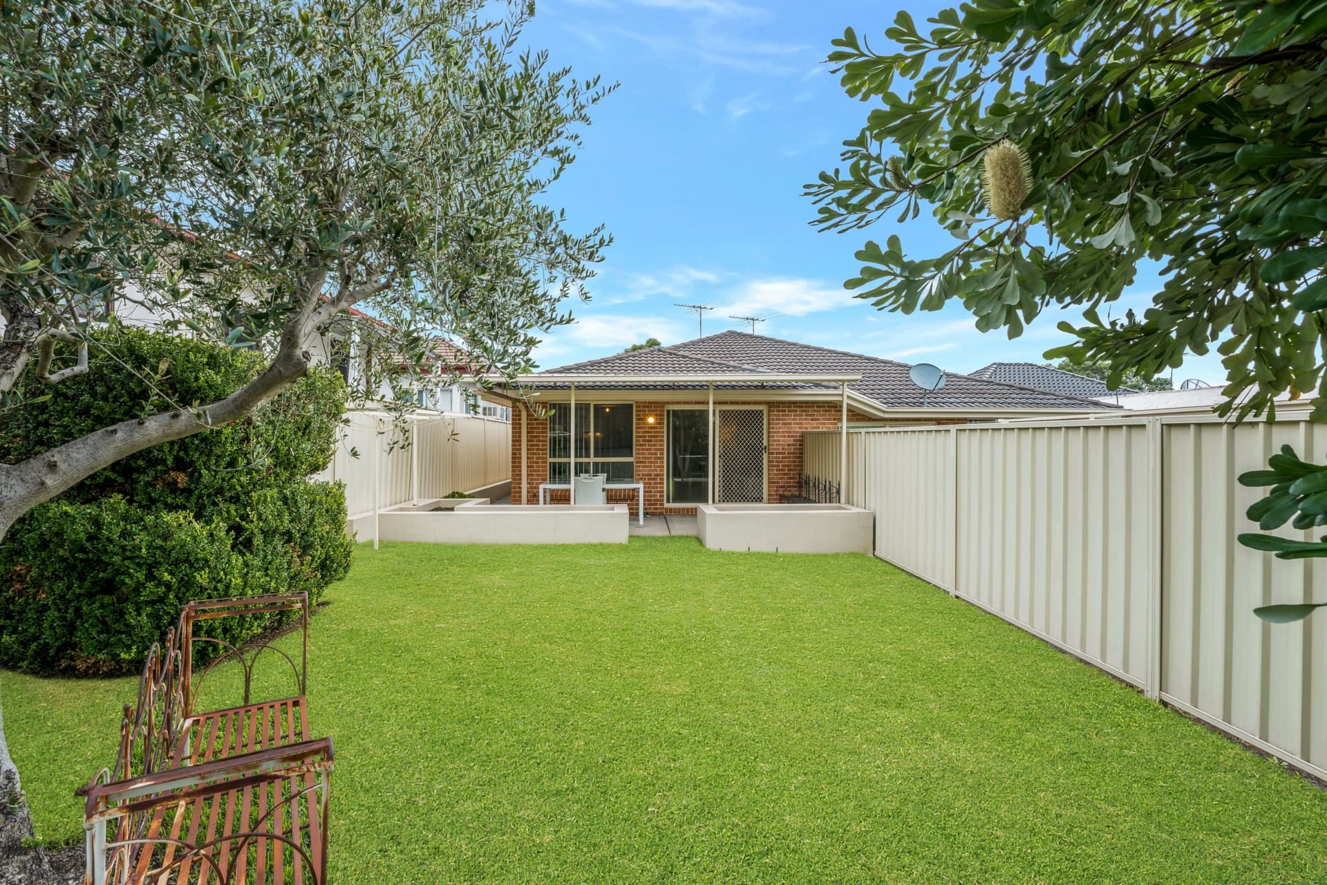 17 Alexander Street, Smithfield, Smithfield - Thumbnail 2