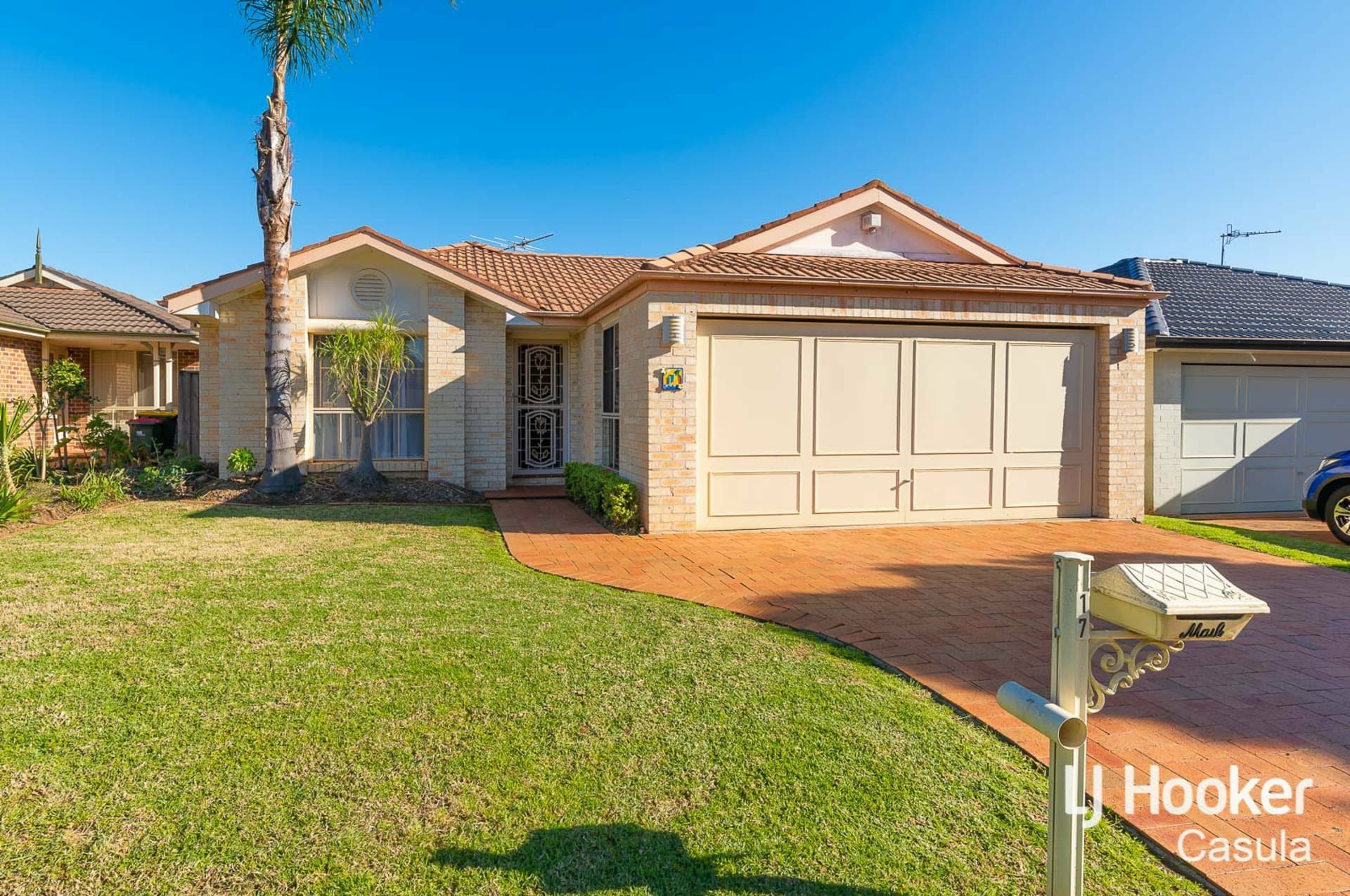 17 Magnolia Close, Casula, Casula - Image 1