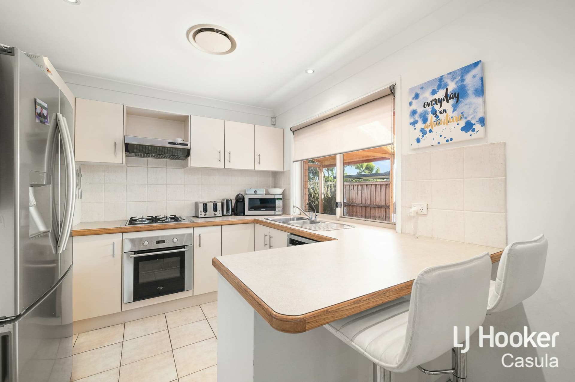 17 Magnolia Close, Casula, Casula - Thumbnail 4