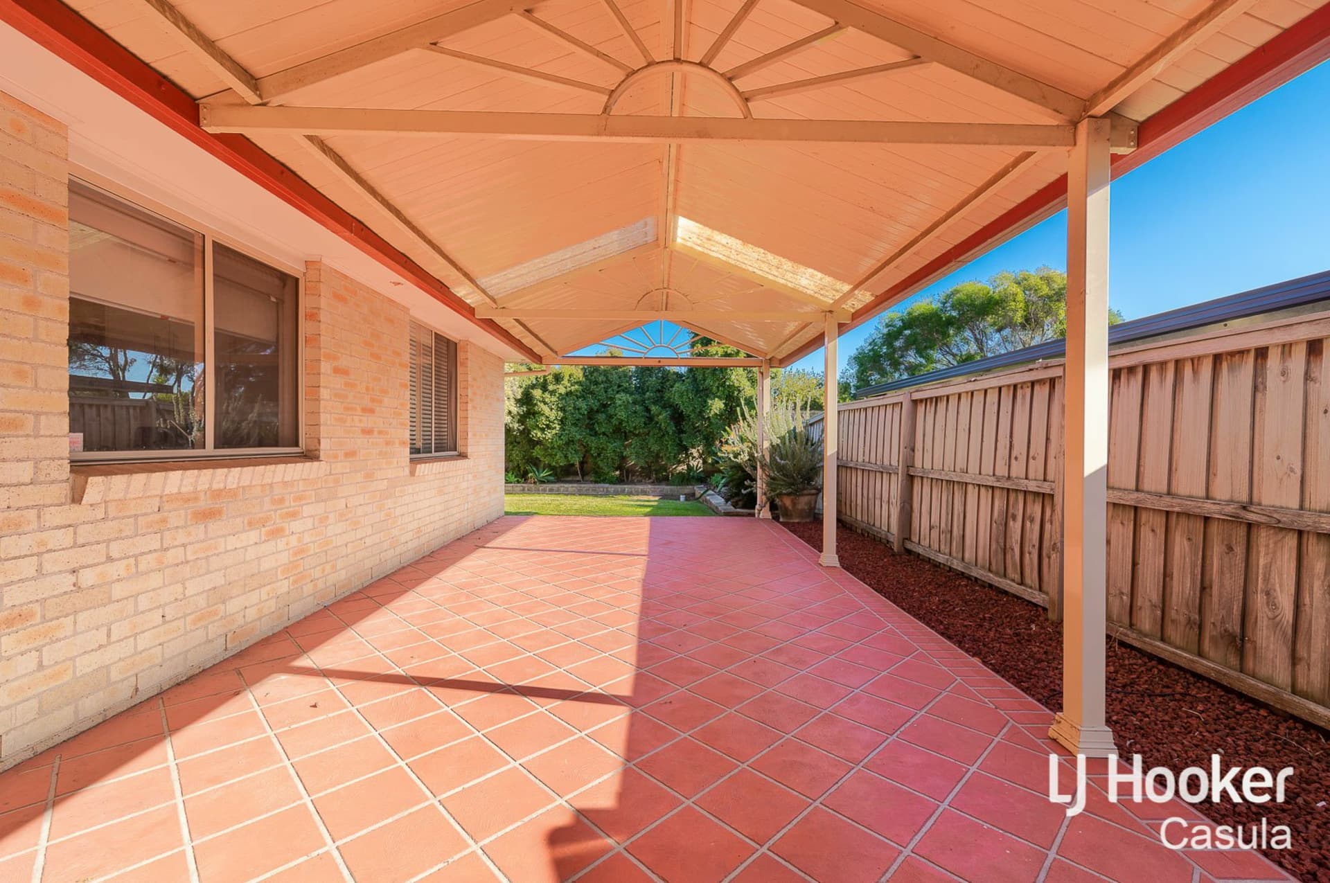 17 Magnolia Close, Casula, Casula - Thumbnail 8