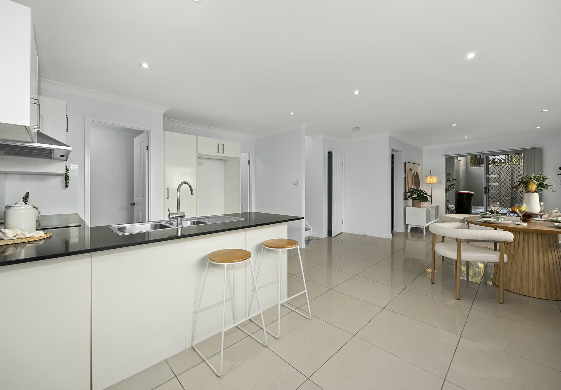 2/11 Rise Street, Mount Gravatt East, Mount Gravatt East - Thumbnail 2