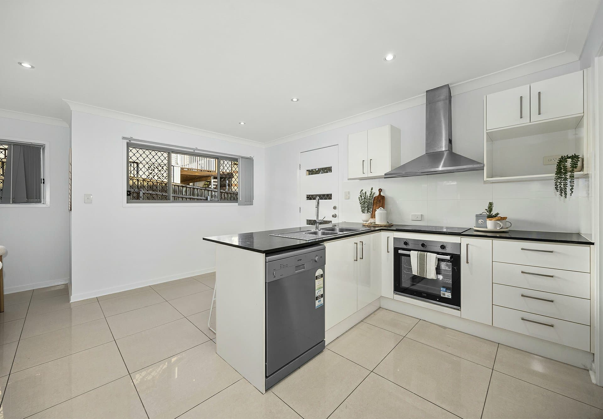 2/11 Rise Street, Mount Gravatt East, Mount Gravatt East - Thumbnail 4