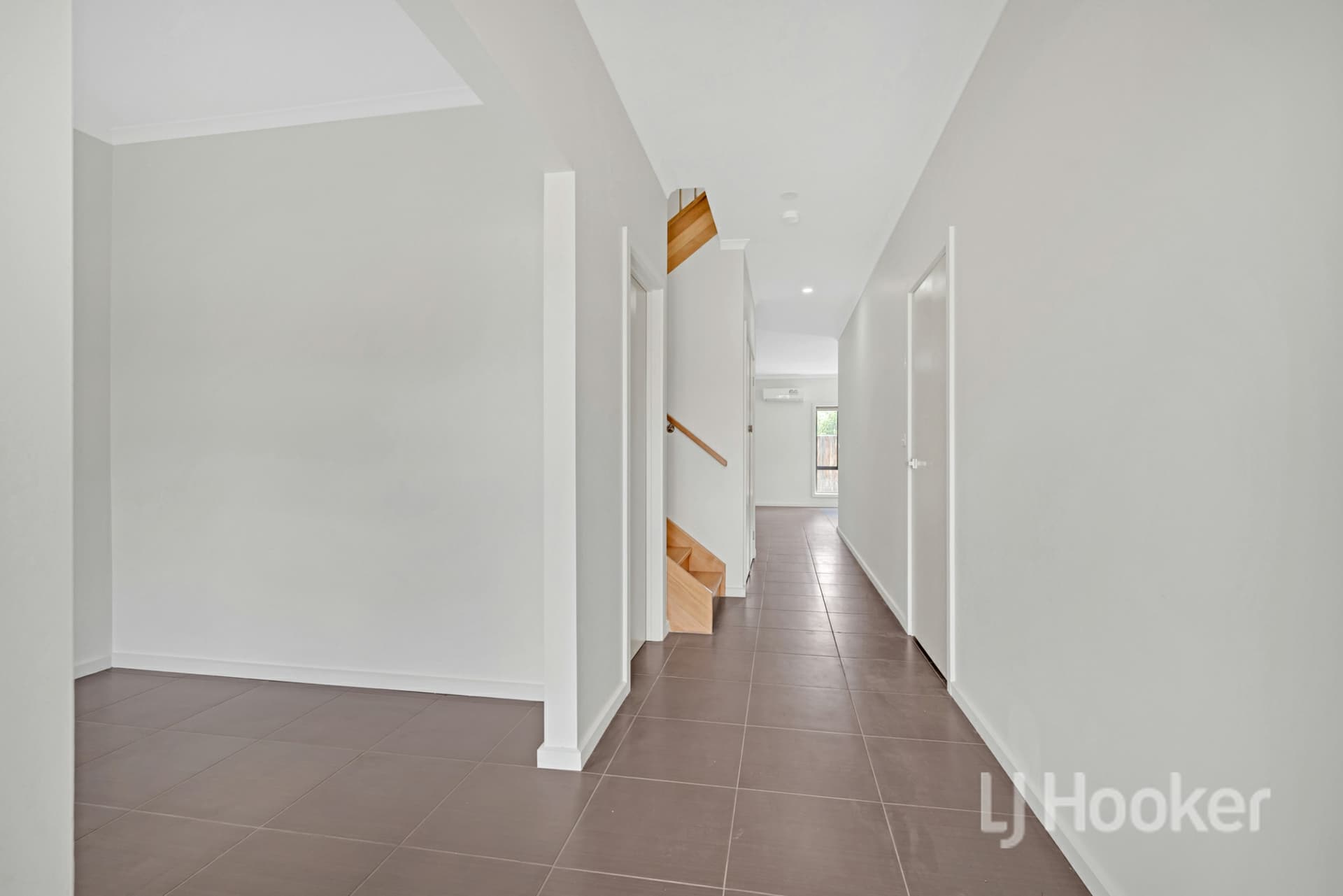 1A Brolga Court, Melton, Melton - Thumbnail 2