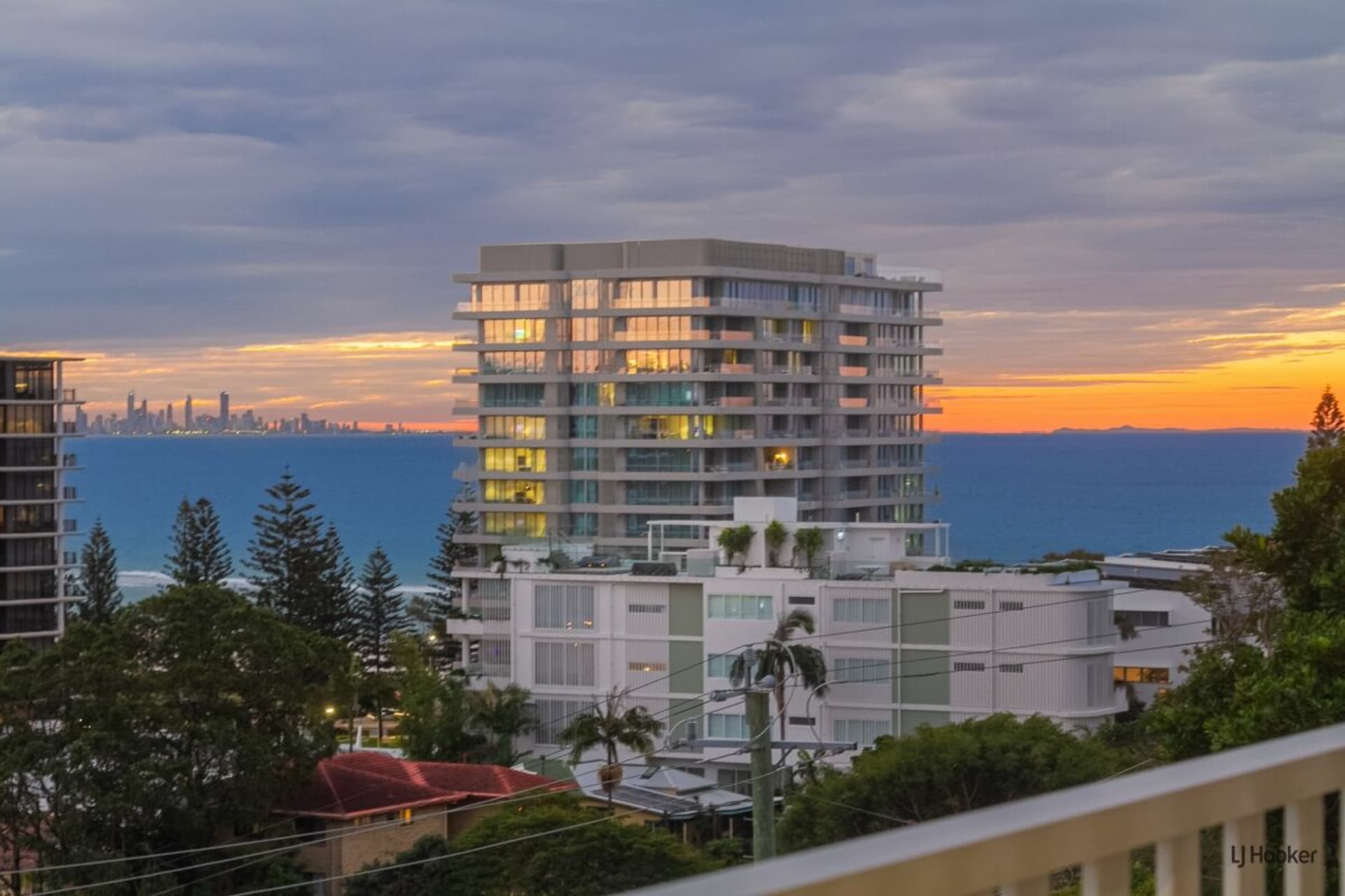 16 Tweed Street, Coolangatta, Coolangatta - Thumbnail 2